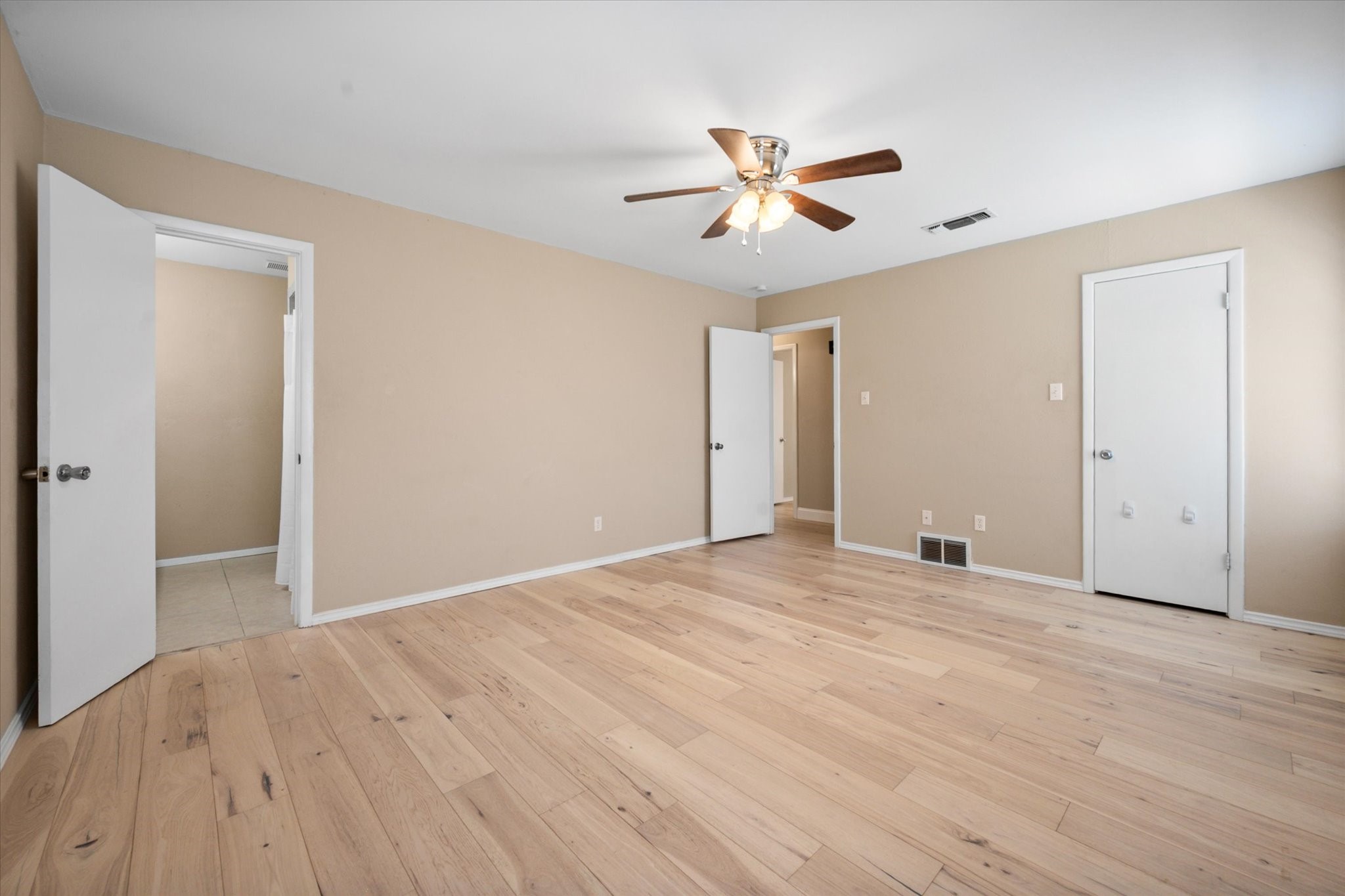 212 S Heights Drive Crowley TX 76036