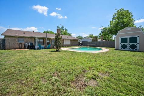 212 S Heights Drive Crowley TX 76036