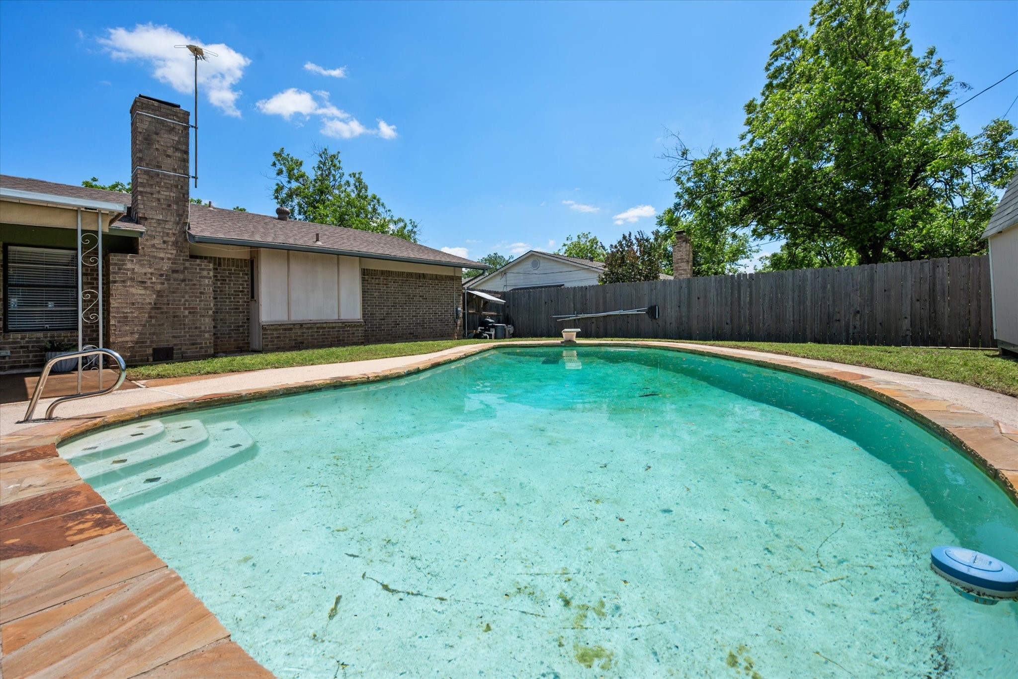 212 S Heights Drive Crowley TX 76036
