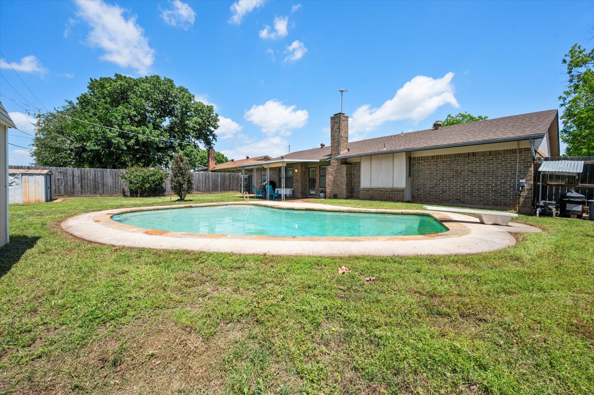 212 S Heights Drive Crowley TX 76036