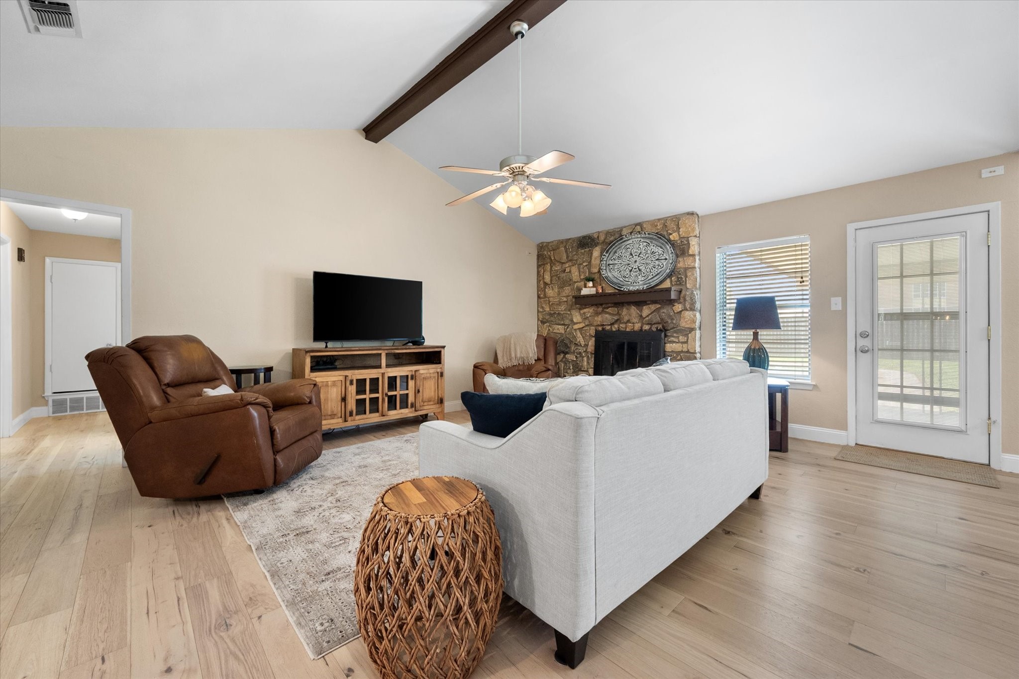 212 S Heights Drive Crowley TX 76036