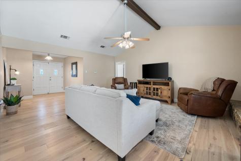 212 S Heights Drive Crowley TX 76036