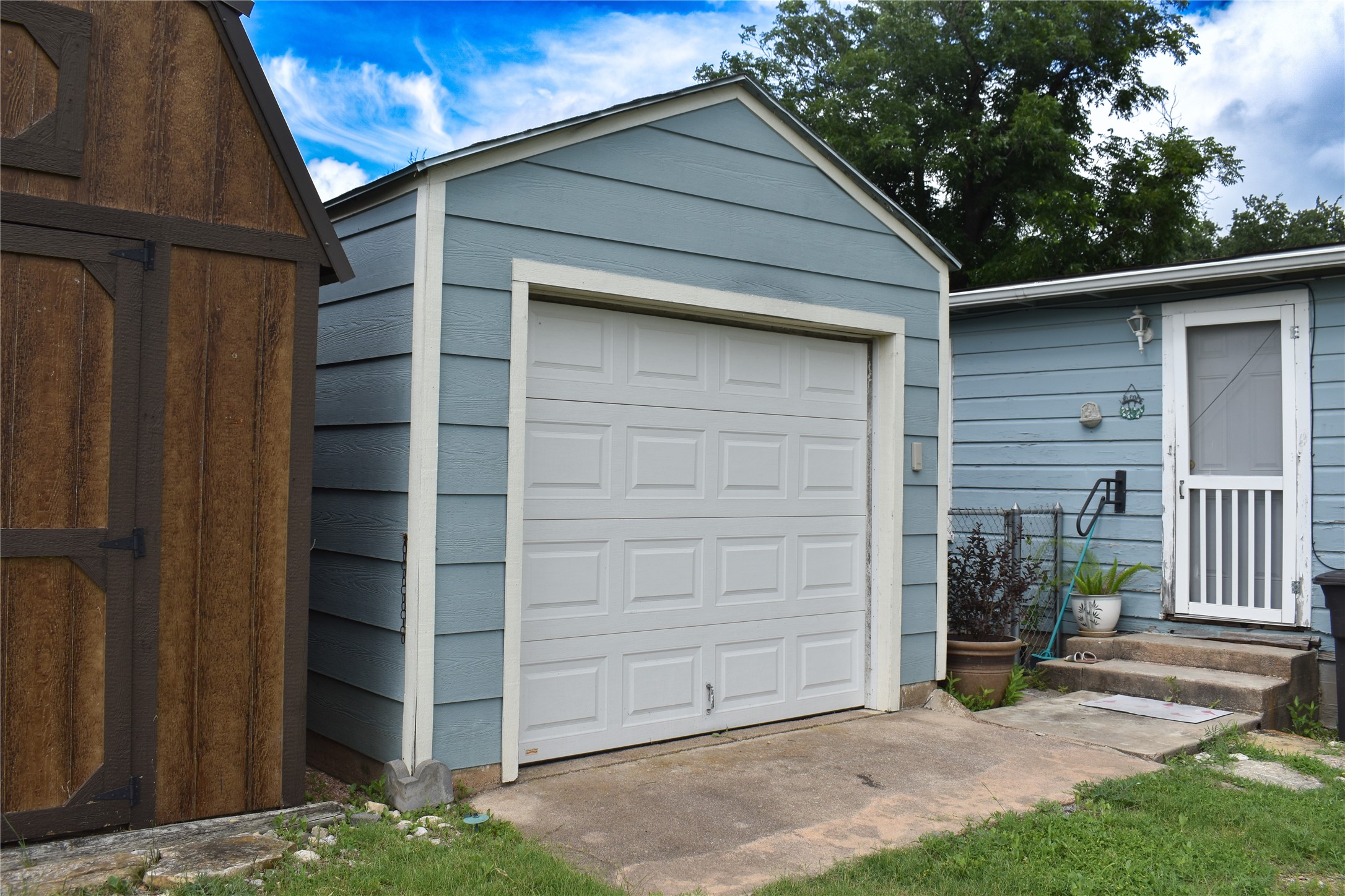 1701 S High Brady TX 76825