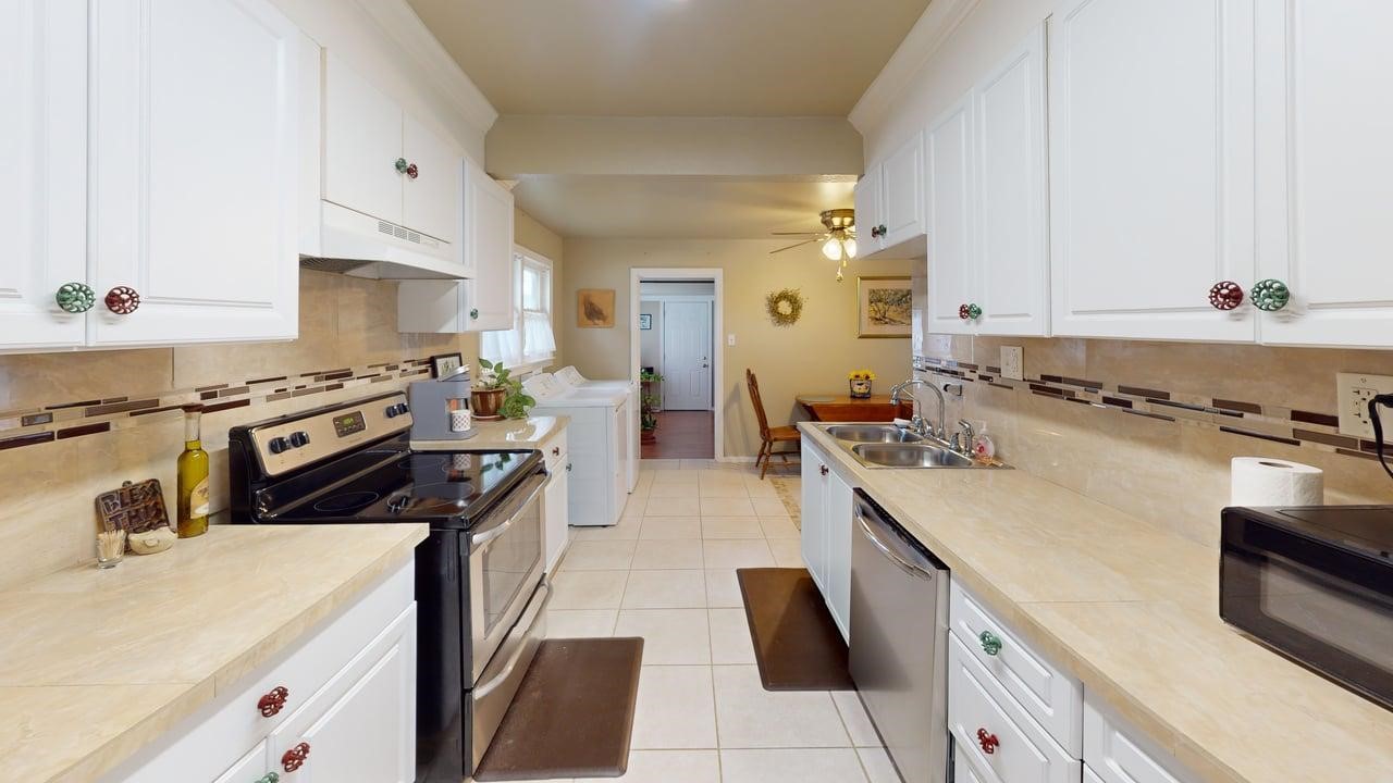 1701 S High Brady TX 76825