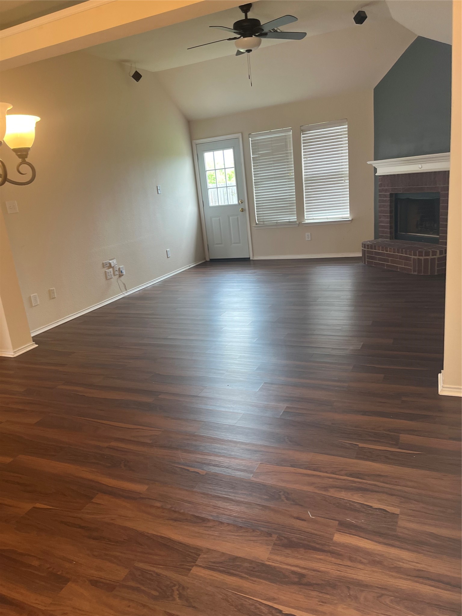 1113 Manhassett Court Fort Worth TX 76140