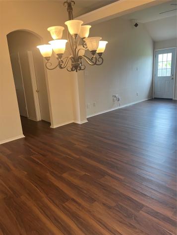 1113 Manhassett Court Fort Worth TX 76140