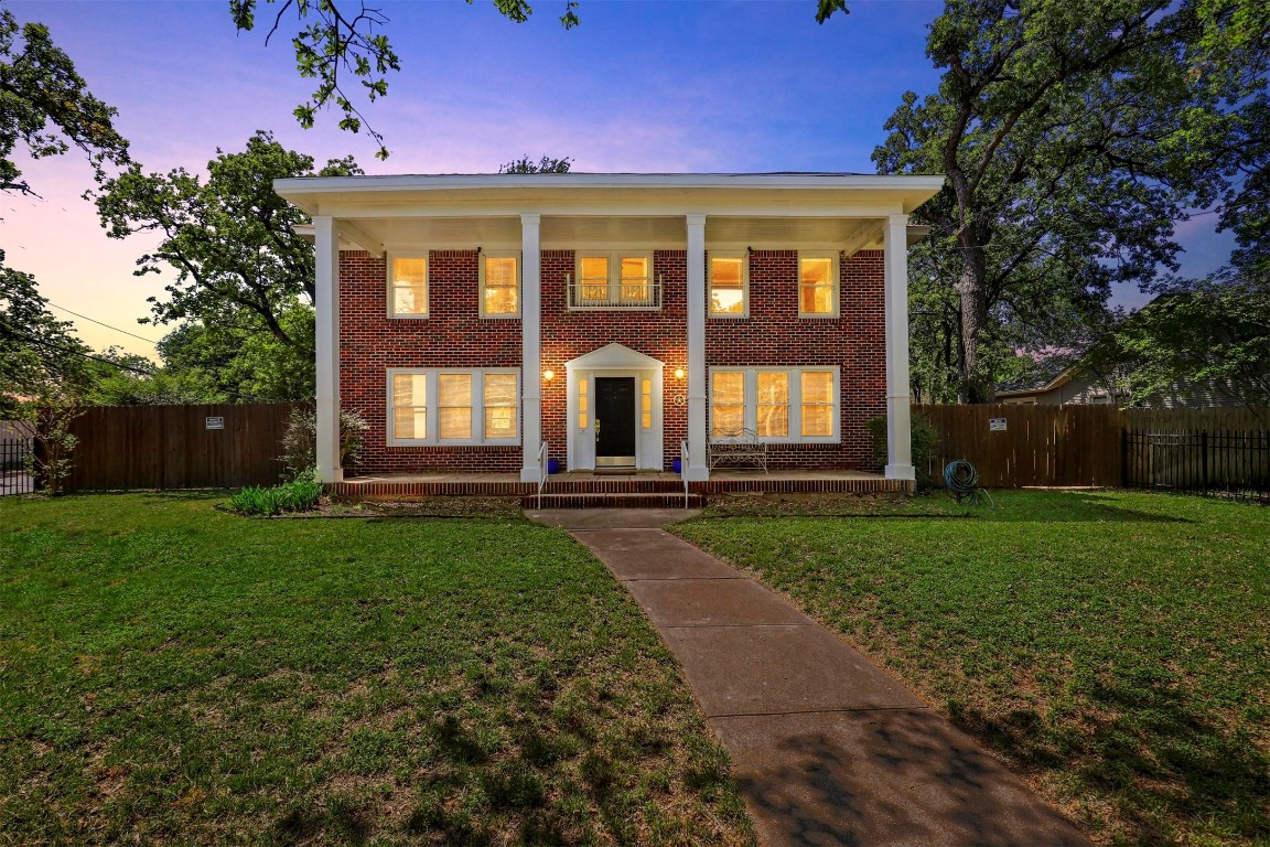 2424 N Edgewood Terrace Fort Worth TX 76103