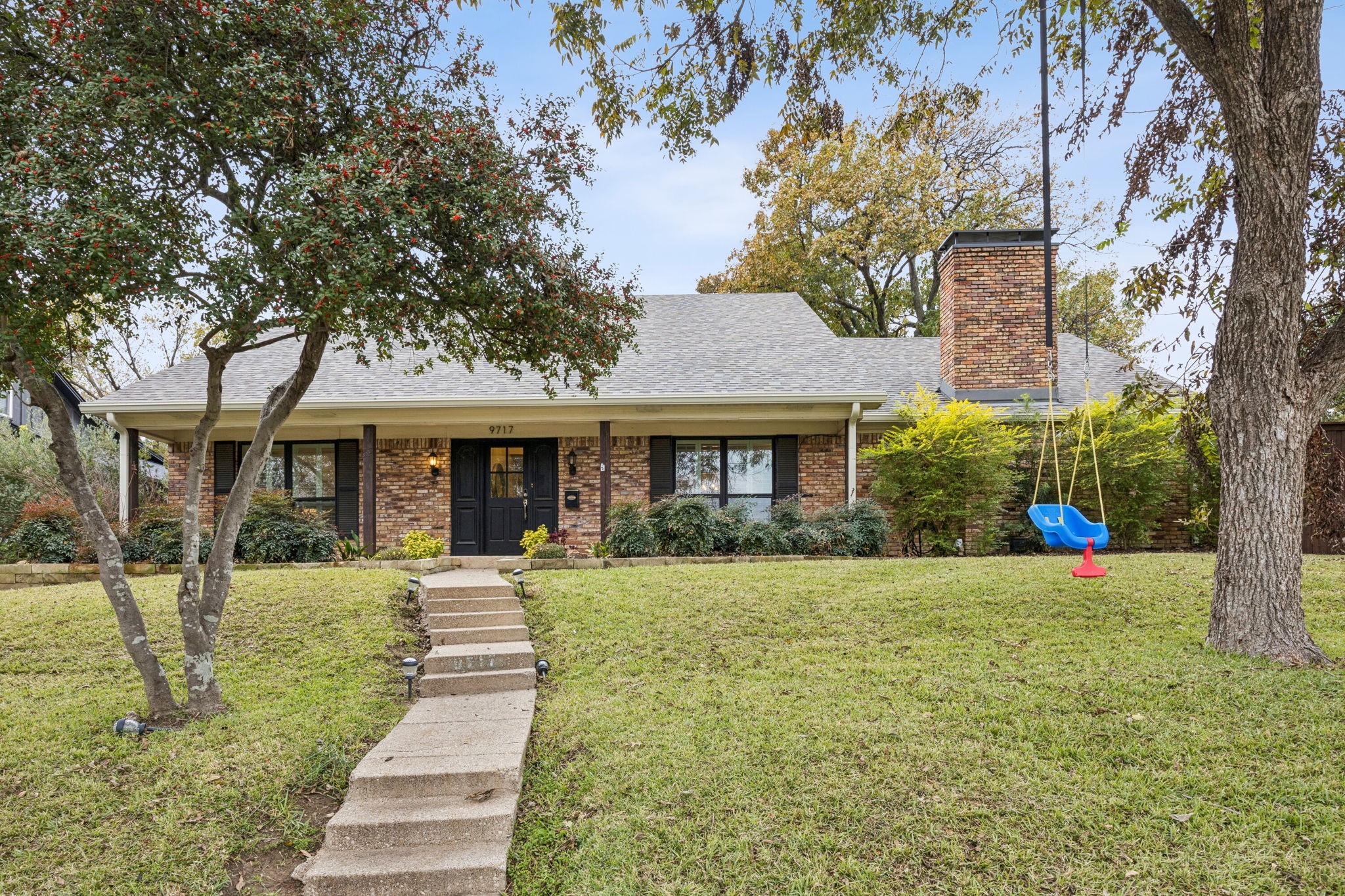 9717 Ravensway Drive Dallas TX 75238