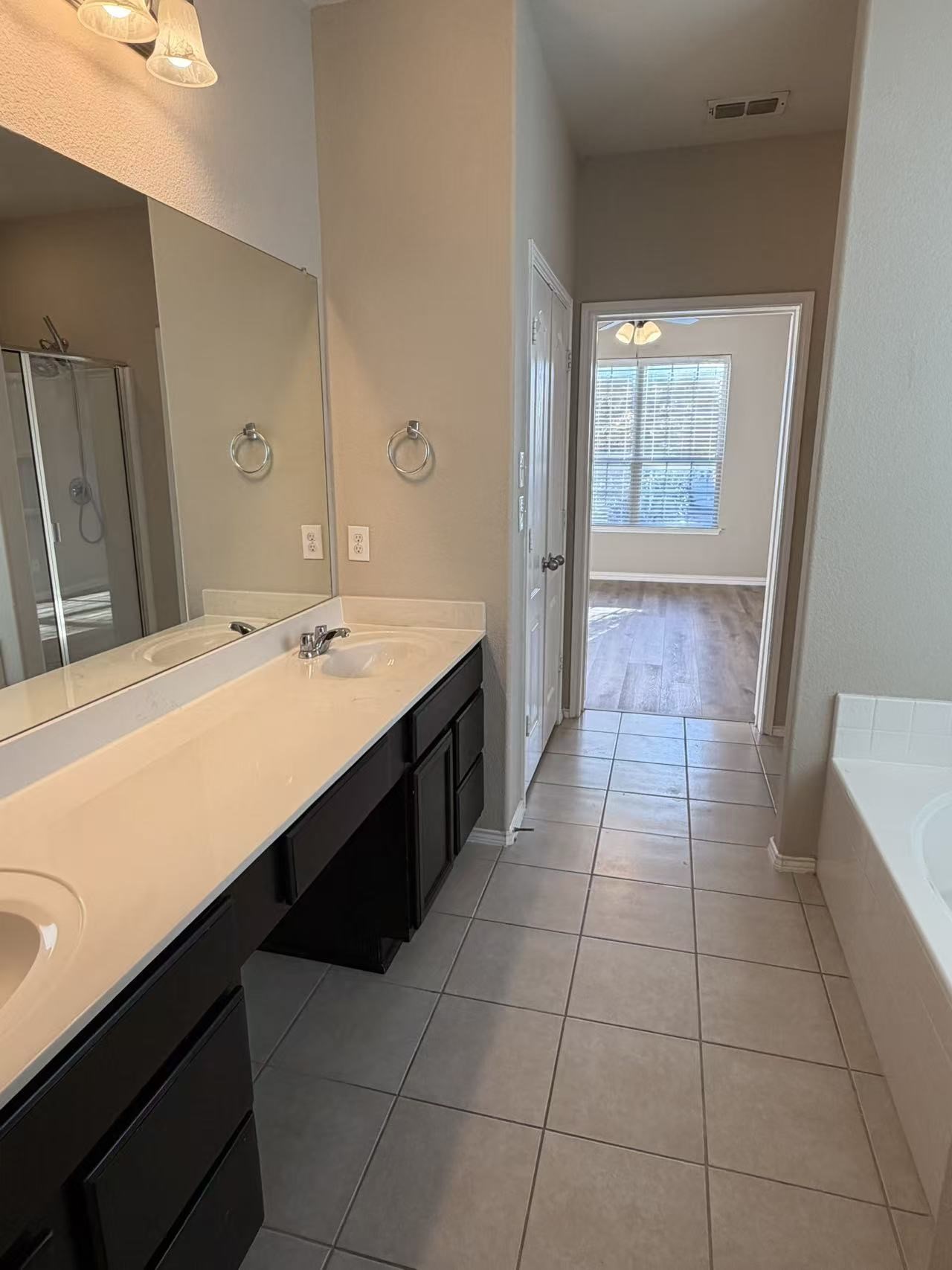 725 Hartsfield Aubrey TX 76227