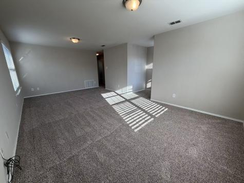 725 Hartsfield Aubrey TX 76227