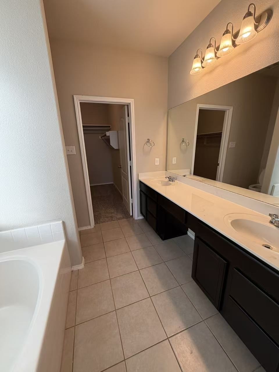 725 Hartsfield Aubrey TX 76227