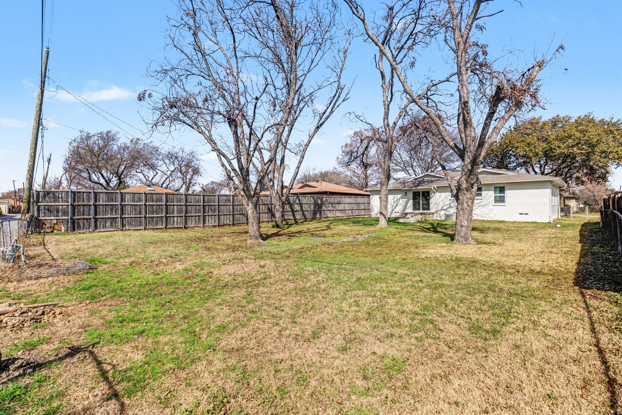 1010 Noble Avenue Carrollton TX 75006