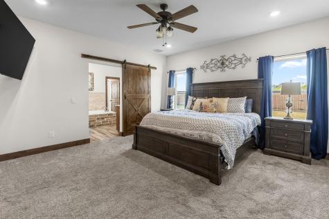 515 Sales Road Windthorst TX 76389