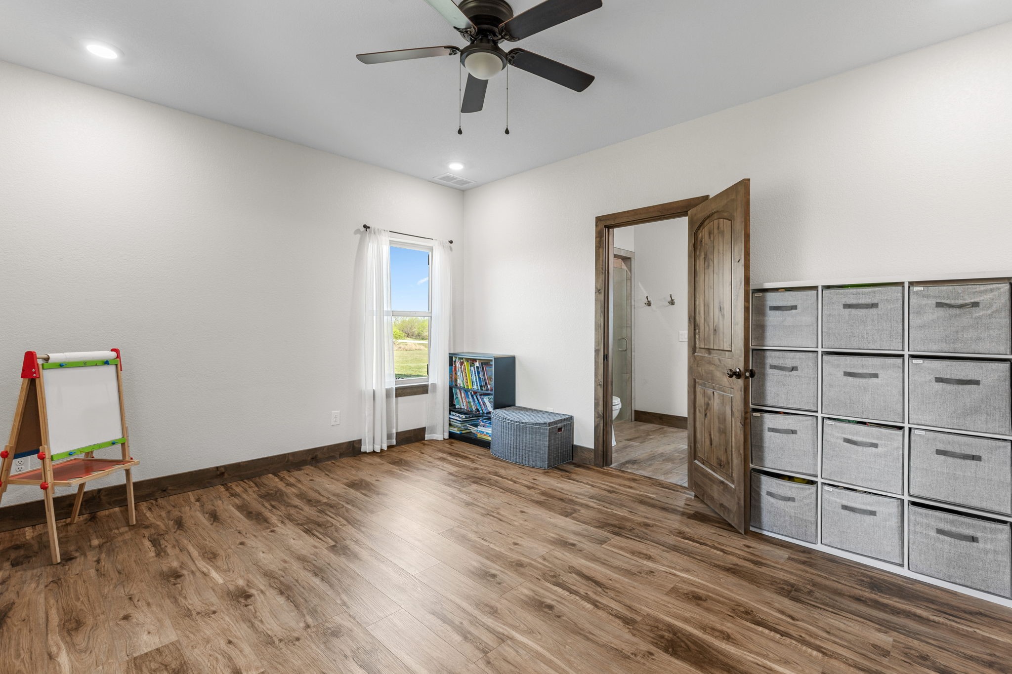 515 Sales Road Windthorst TX 76389