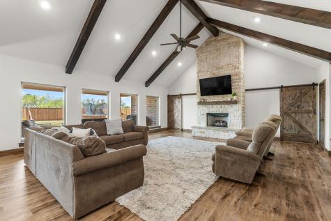 515 Sales Road Windthorst TX 76389