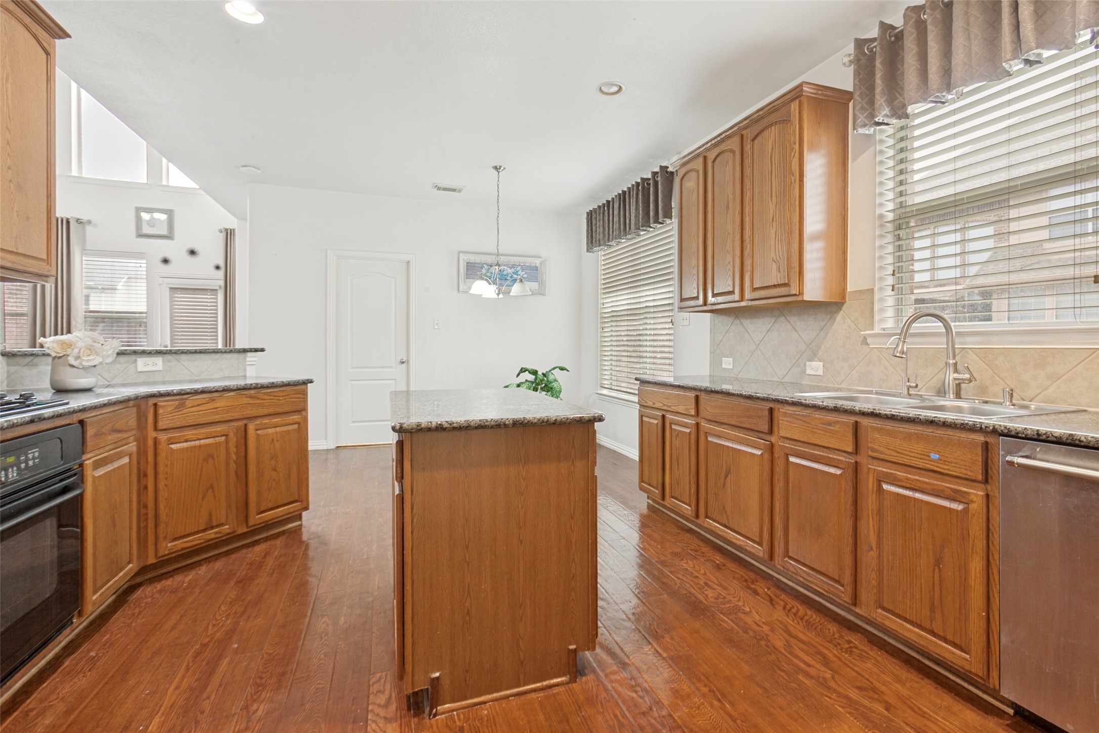 822 Shadybrook Drive Murphy TX 75094