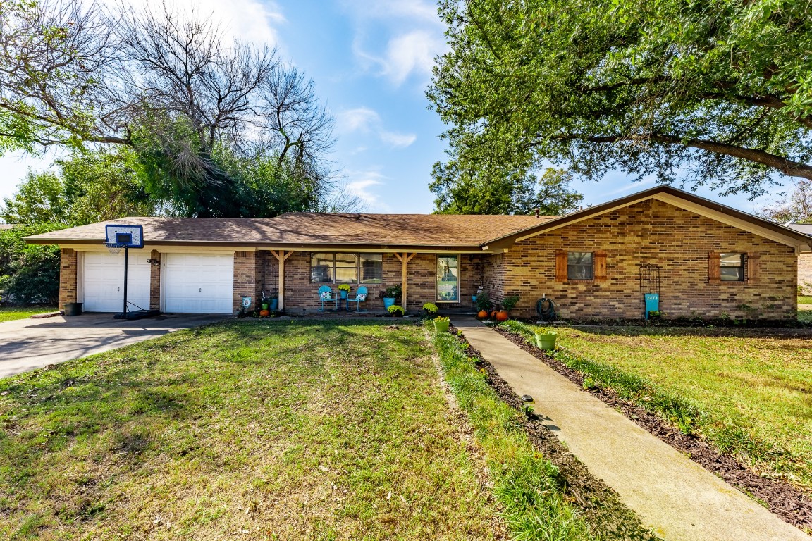 2471 W Mimosa Lane Stephenville TX 76401