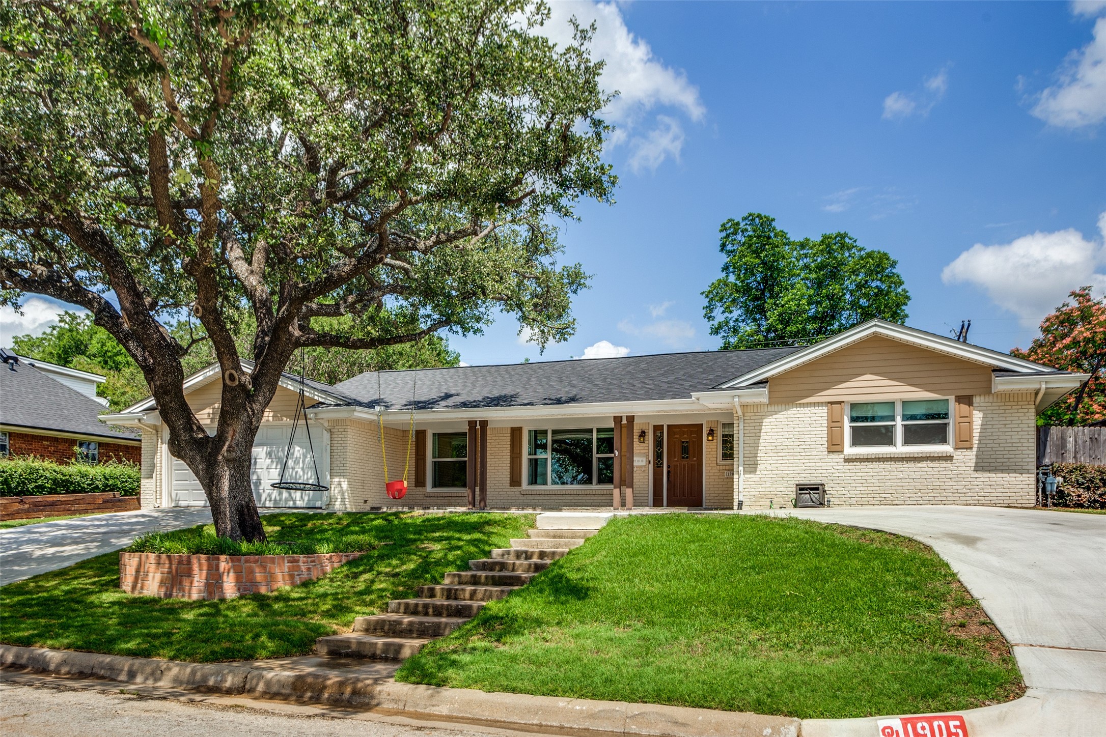 1905 Dakar Road W Fort Worth TX 76116