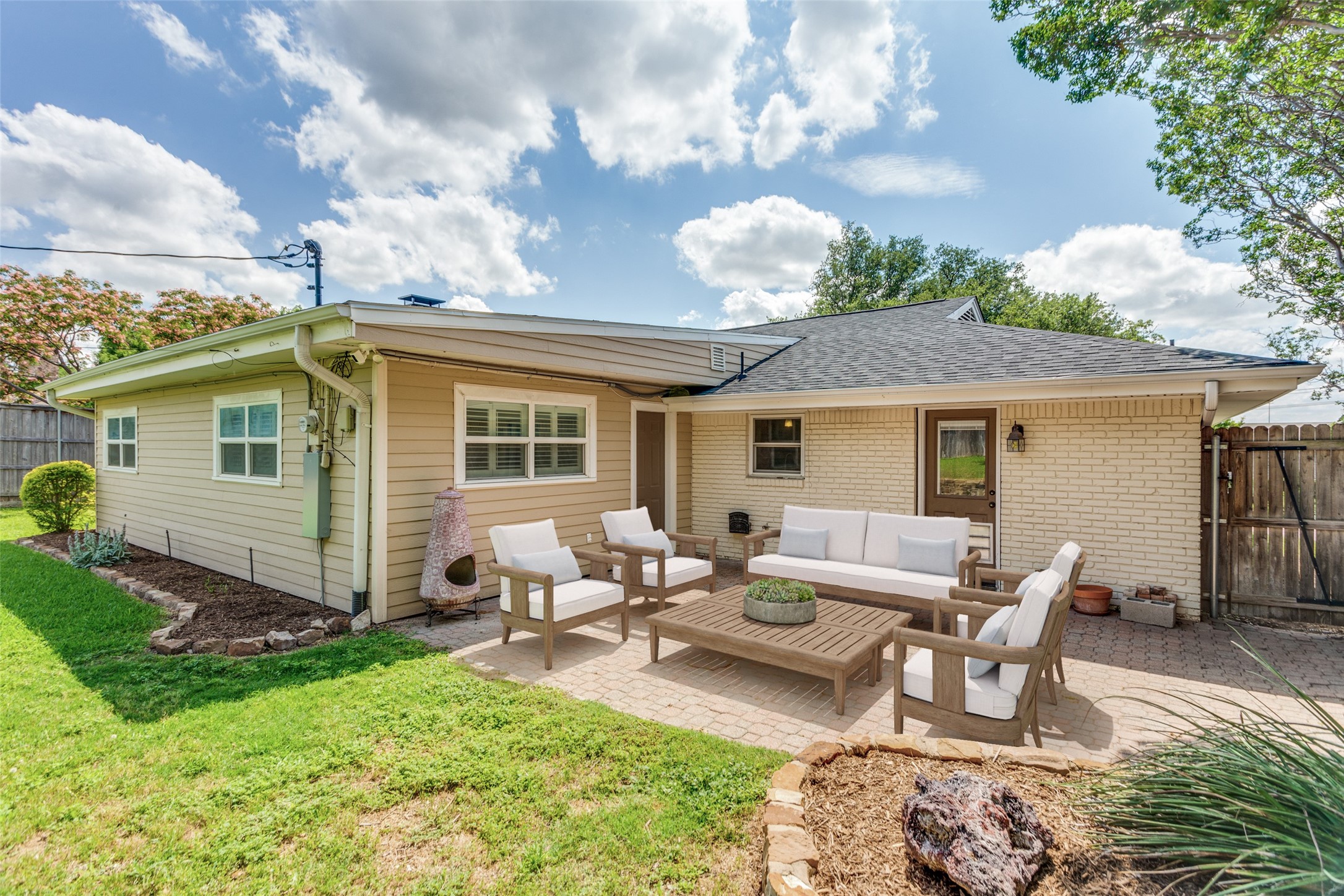 1905 Dakar Road W Fort Worth TX 76116