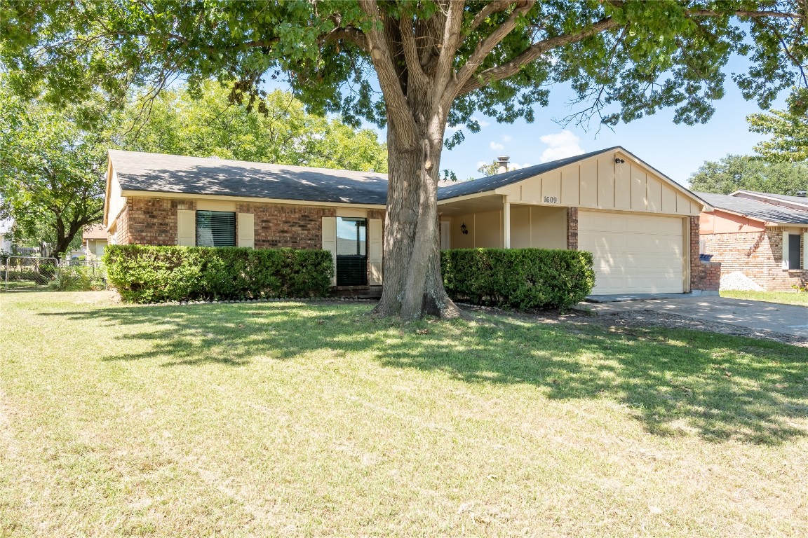 1609 Lyric Drive Garland TX 75040