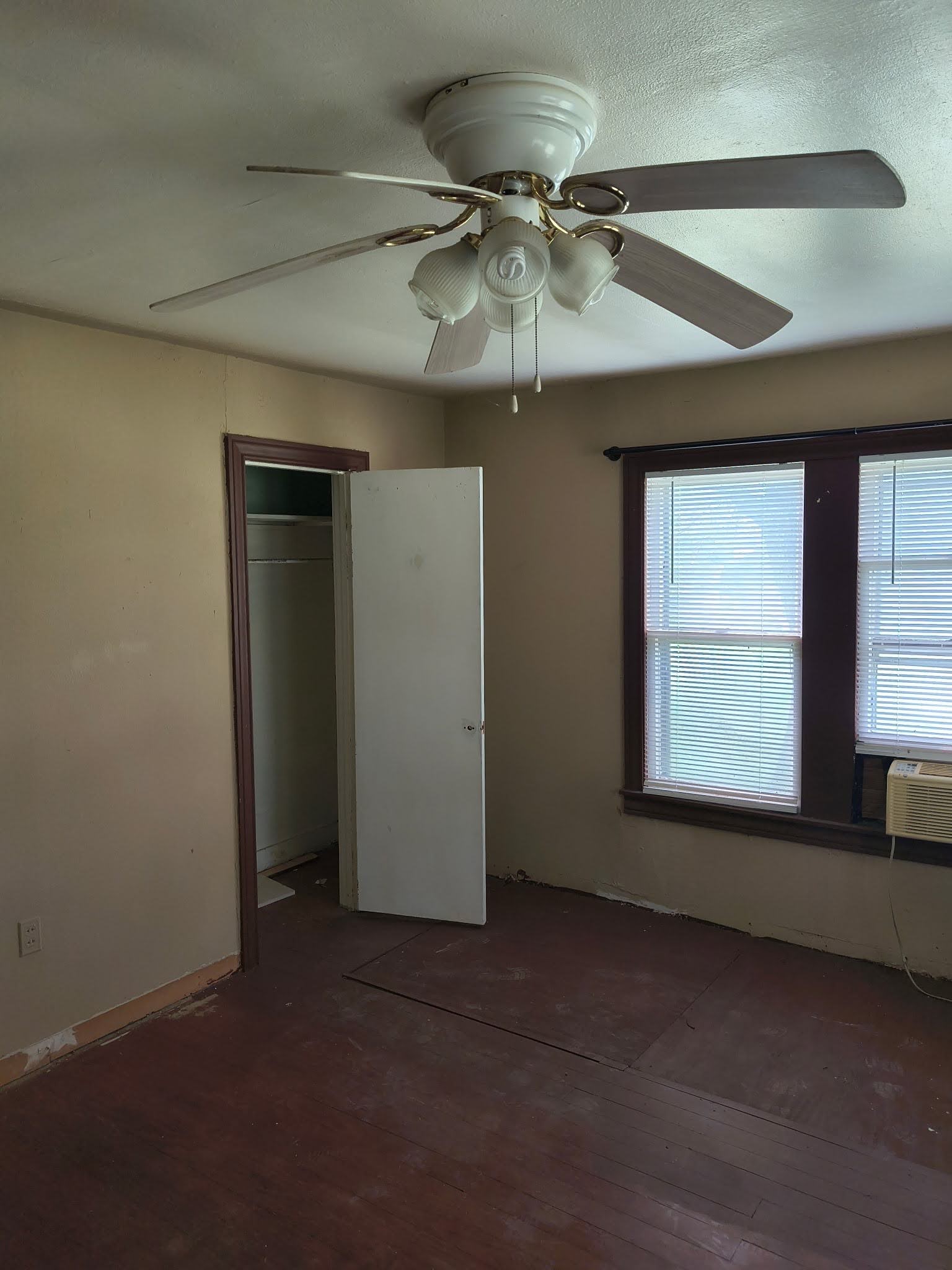 602 S Mignonette Street Kosse TX 76653