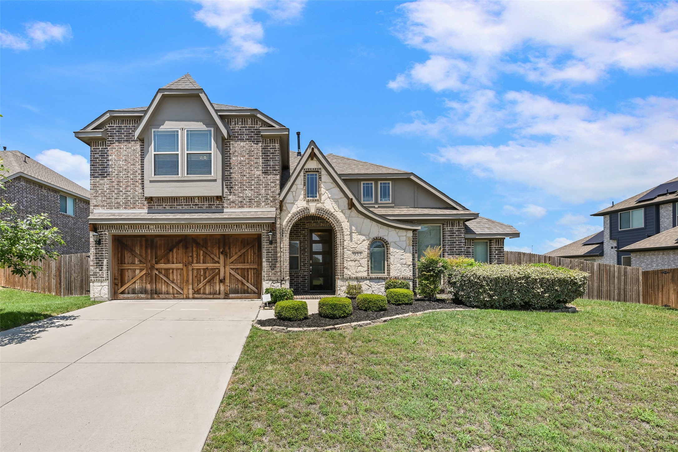 933 Vista Lane Desoto TX 75115
