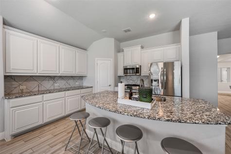 933 Vista Lane Desoto TX 75115