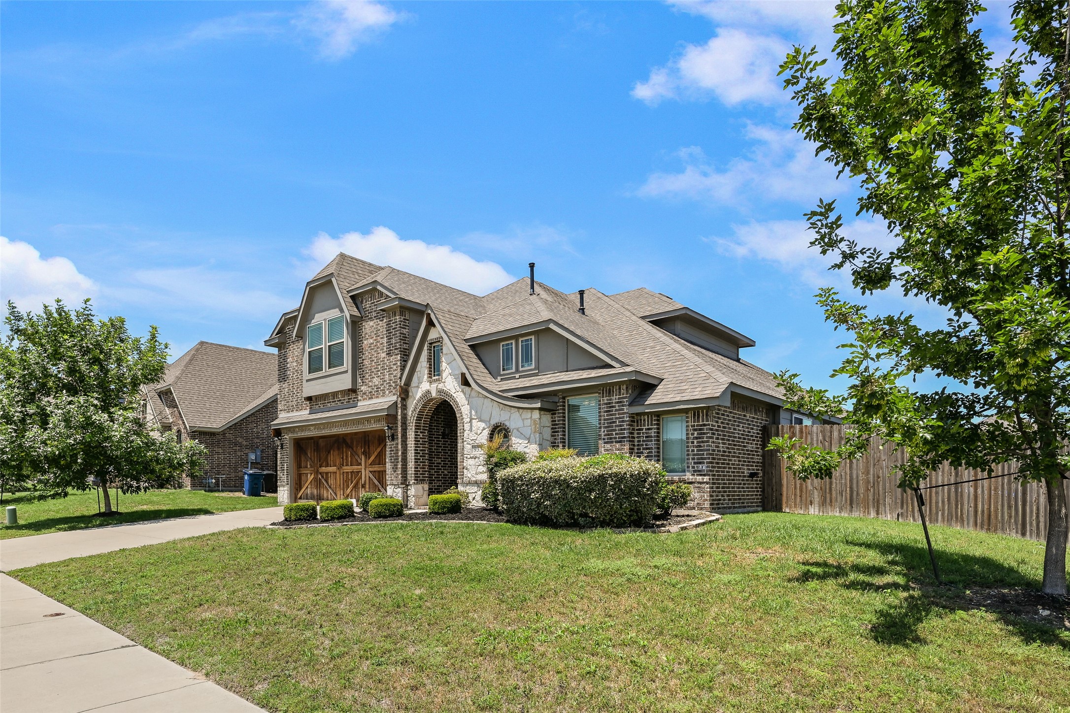 933 Vista Lane Desoto TX 75115