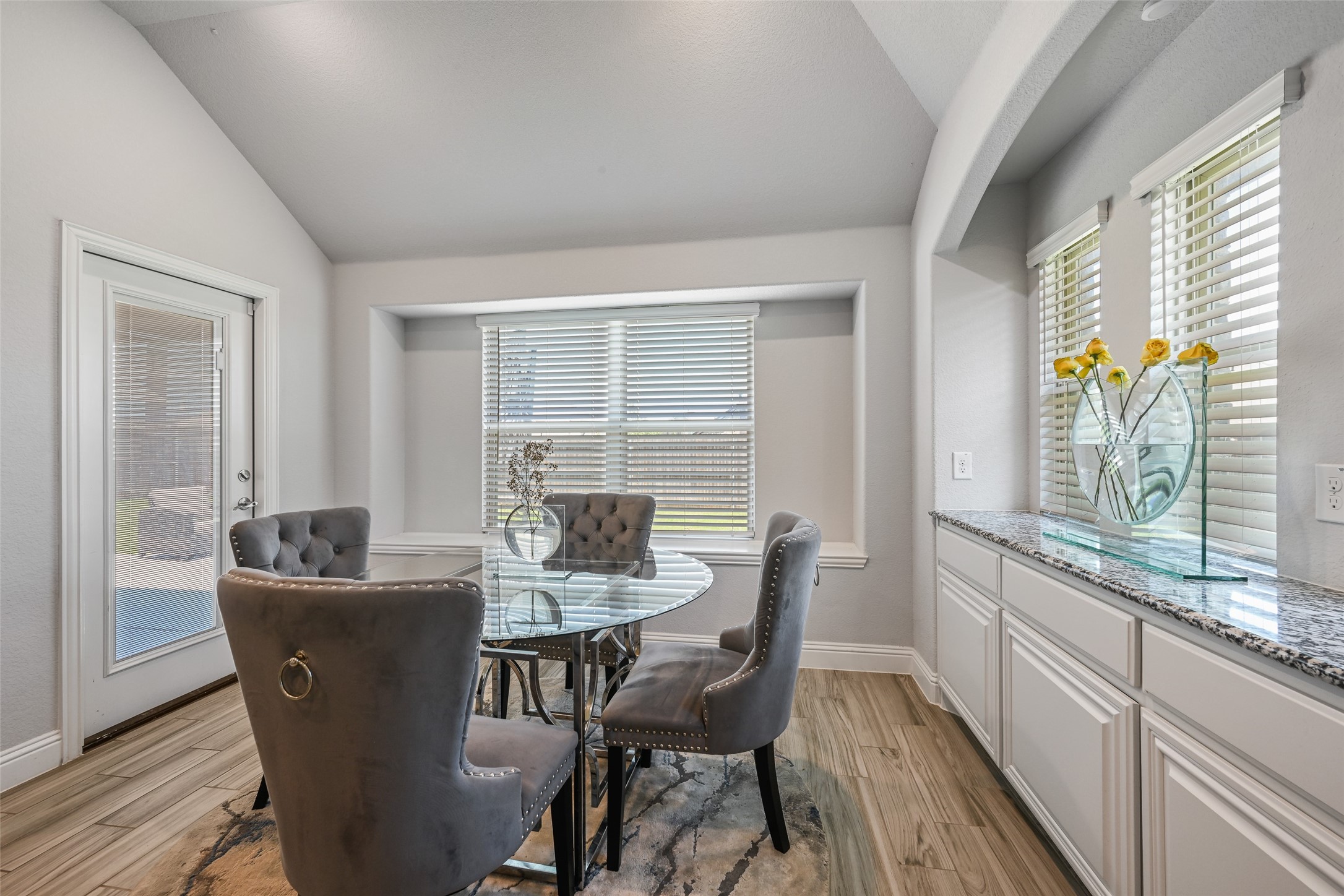 933 Vista Lane Desoto TX 75115