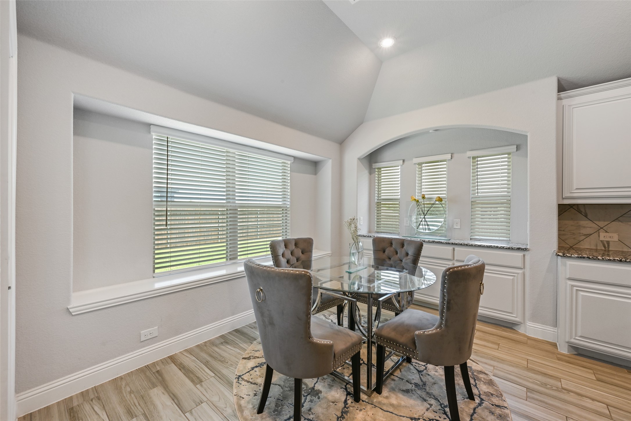 933 Vista Lane Desoto TX 75115