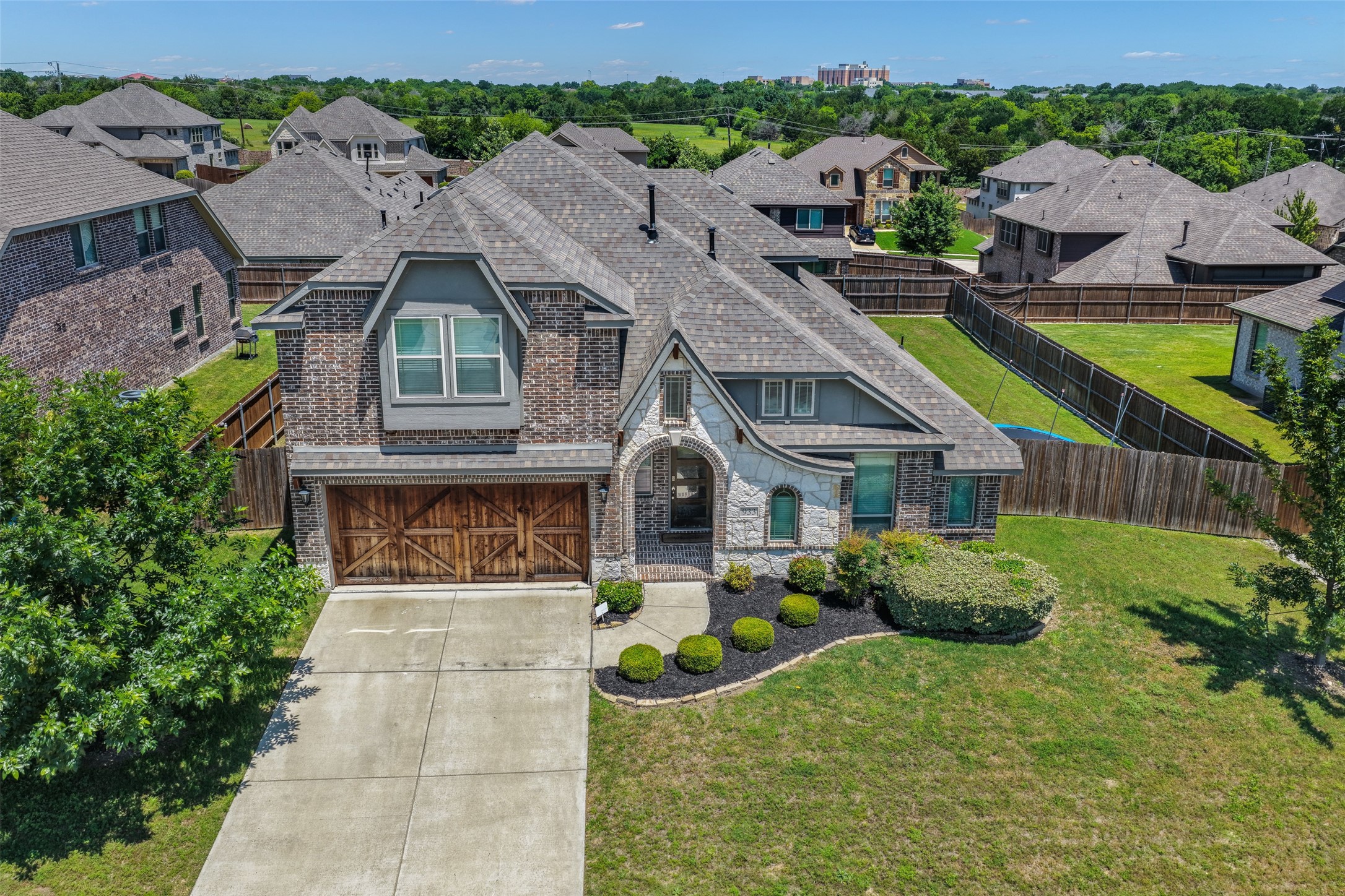 933 Vista Lane Desoto TX 75115