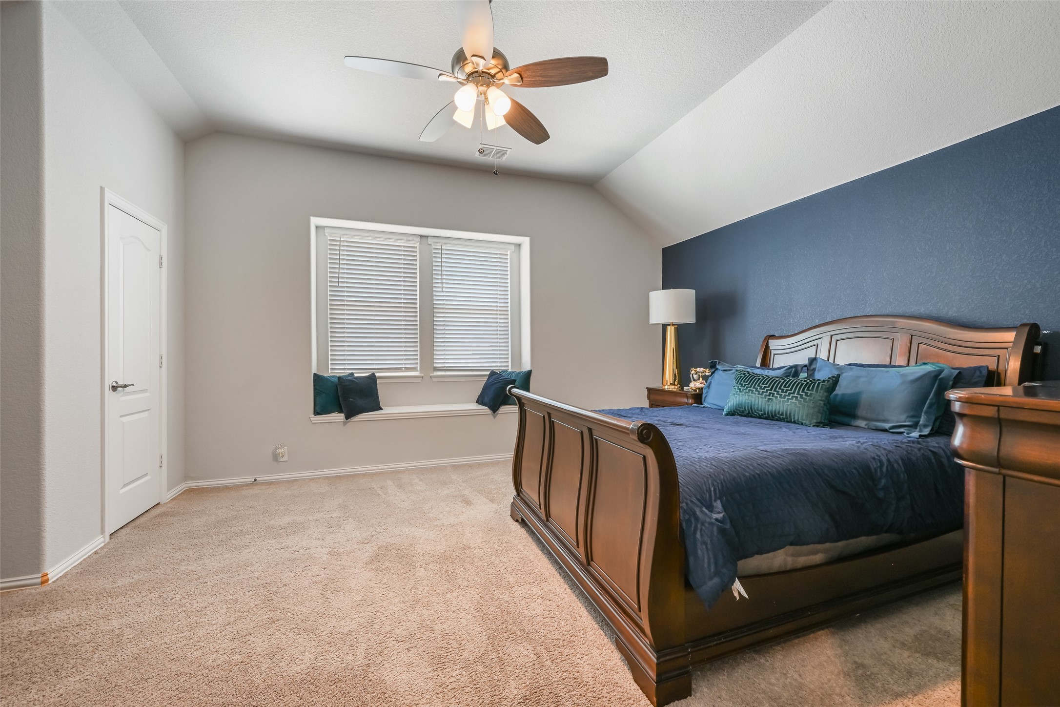 933 Vista Lane Desoto TX 75115