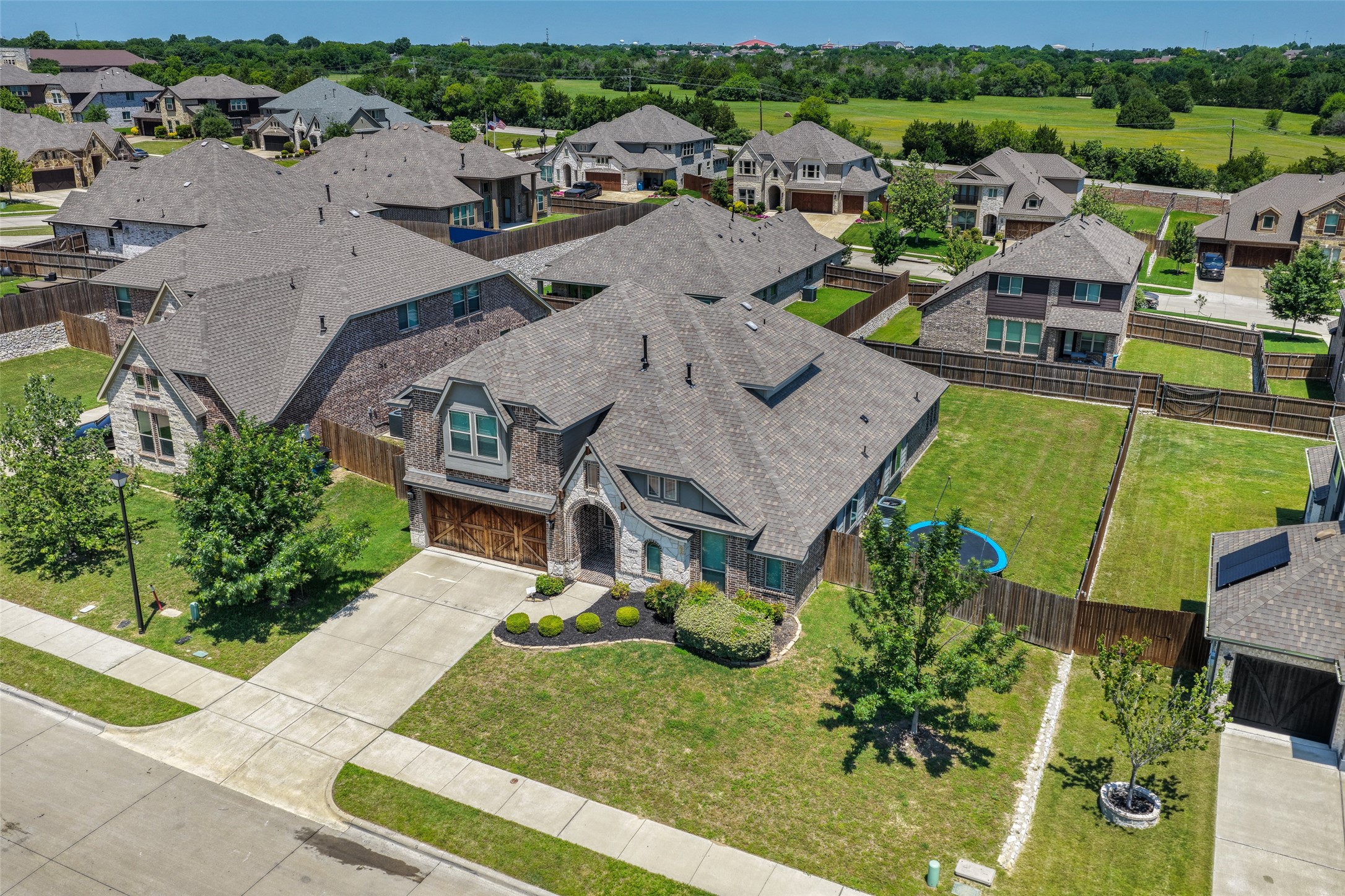 933 Vista Lane Desoto TX 75115