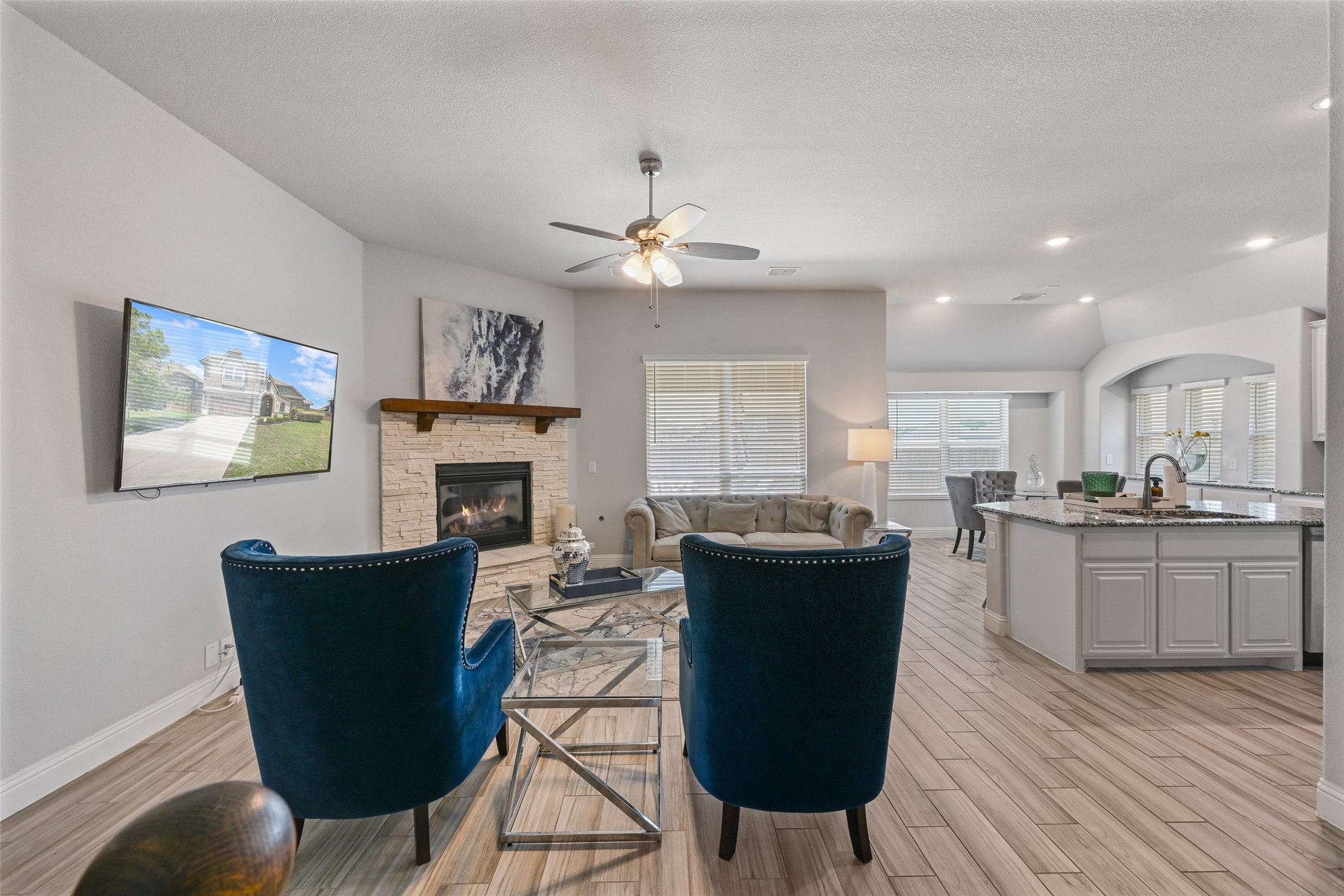 933 Vista Lane Desoto TX 75115