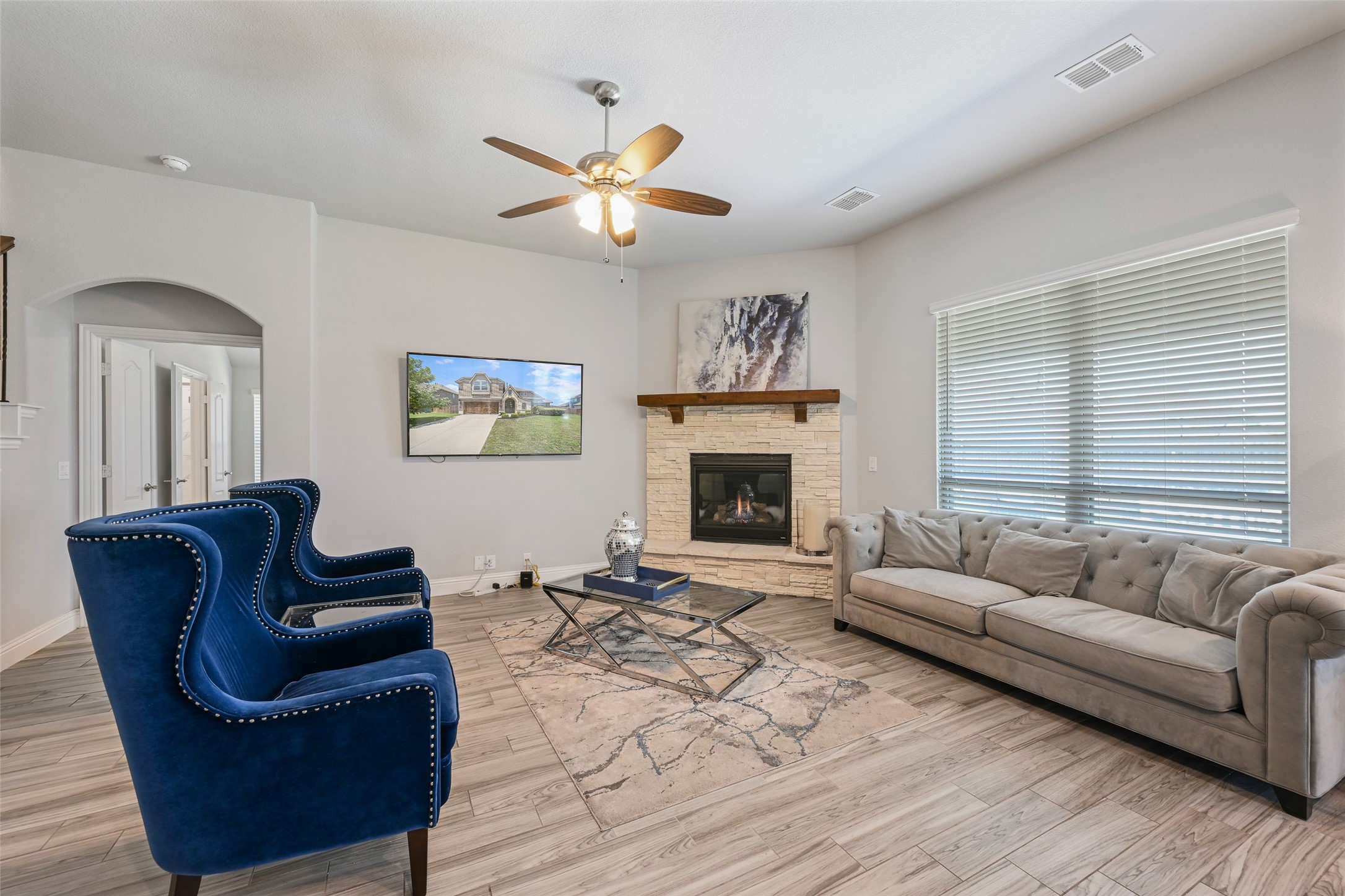 933 Vista Lane Desoto TX 75115