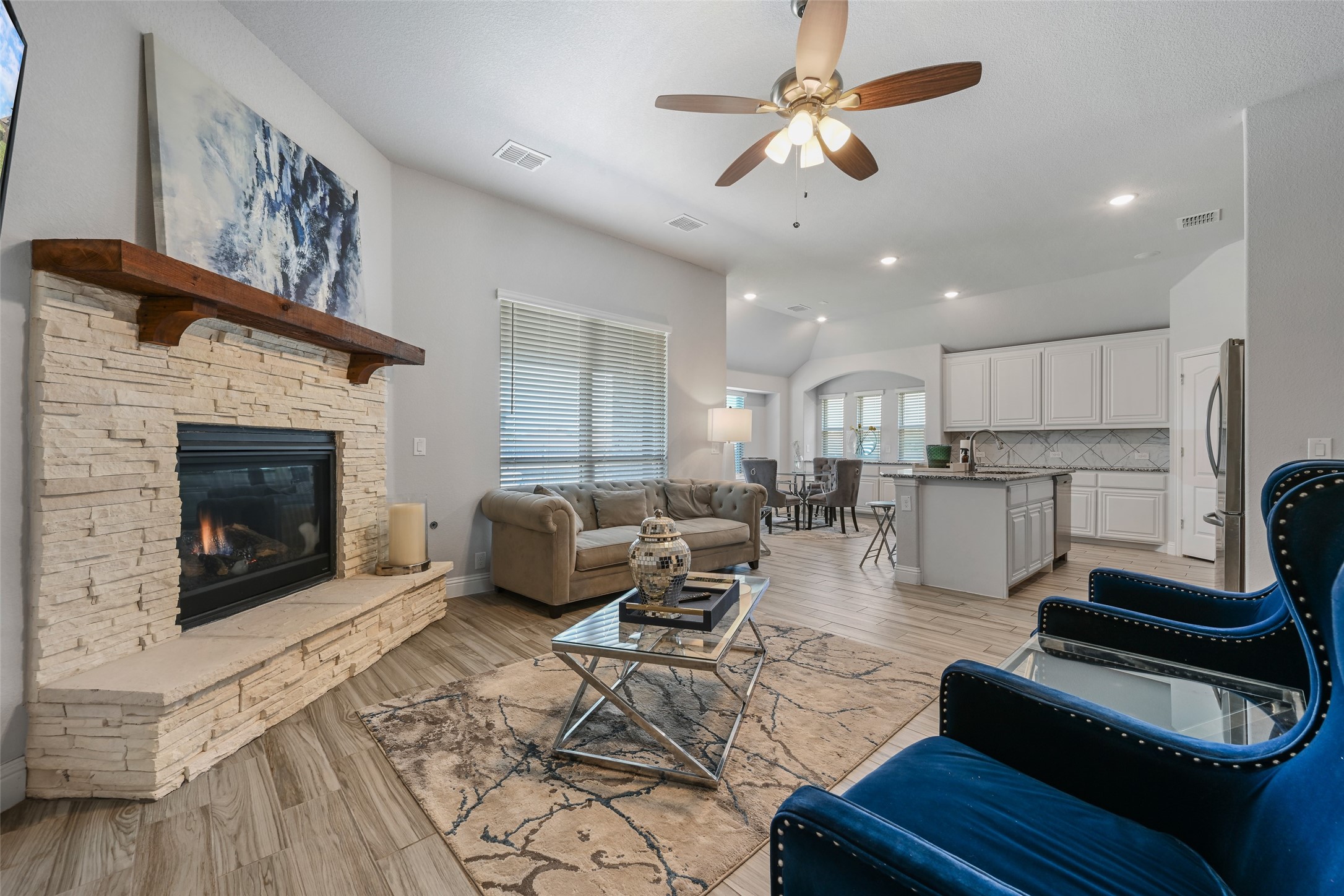933 Vista Lane Desoto TX 75115