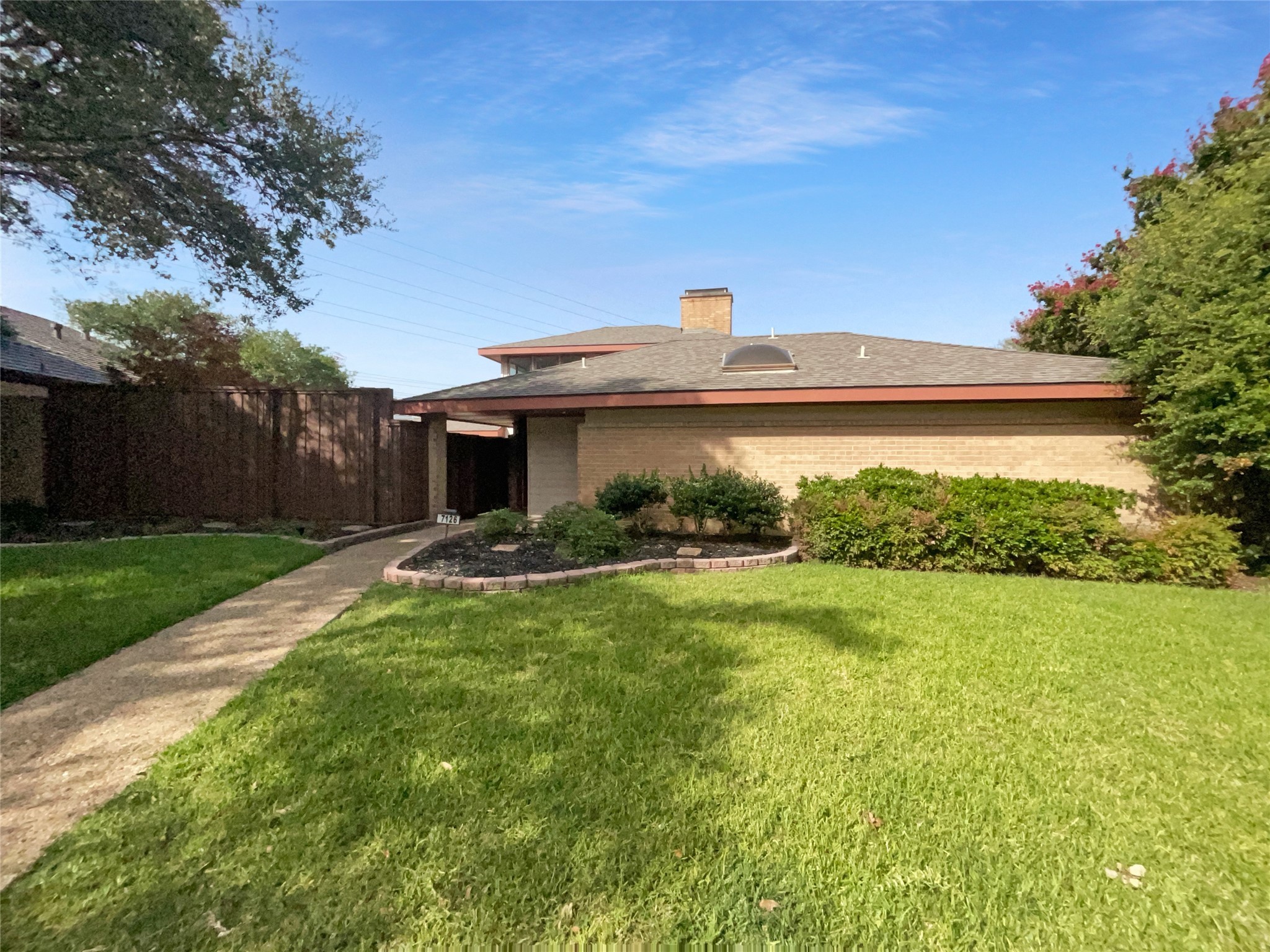 7126 Manor Oaks Drive Dallas TX 75248