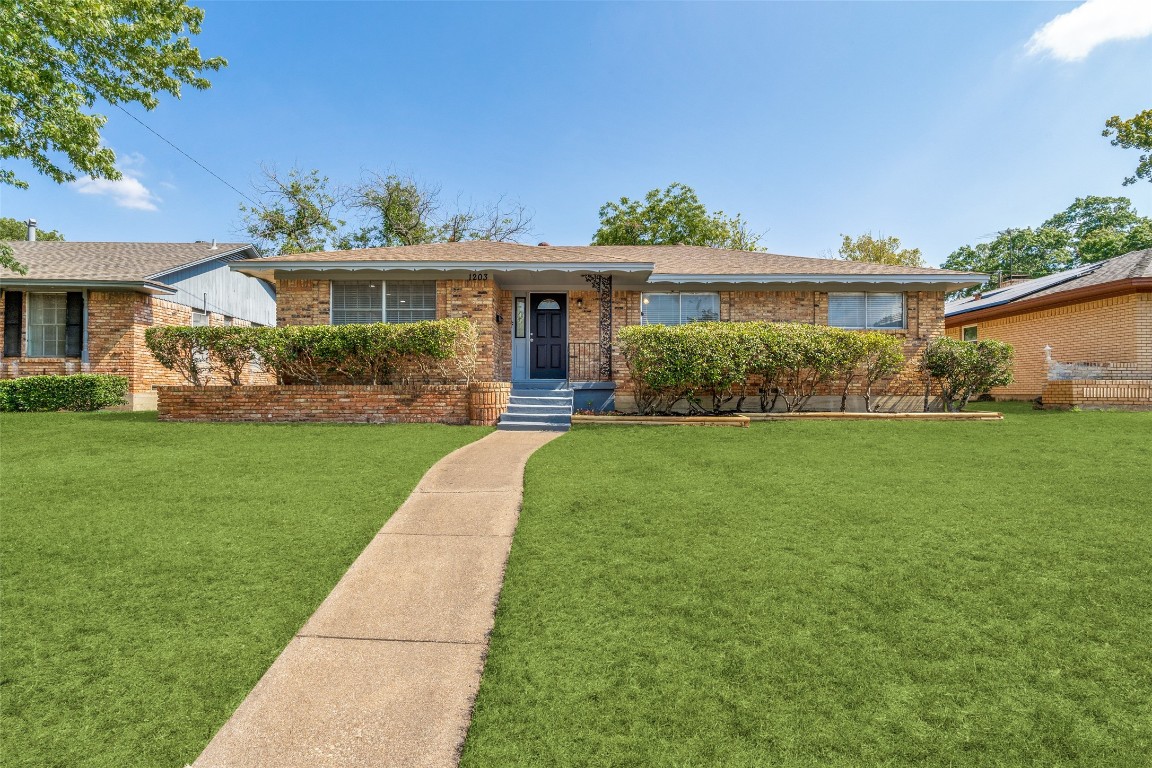 1203 Oak Meadows Drive Dallas TX 75232