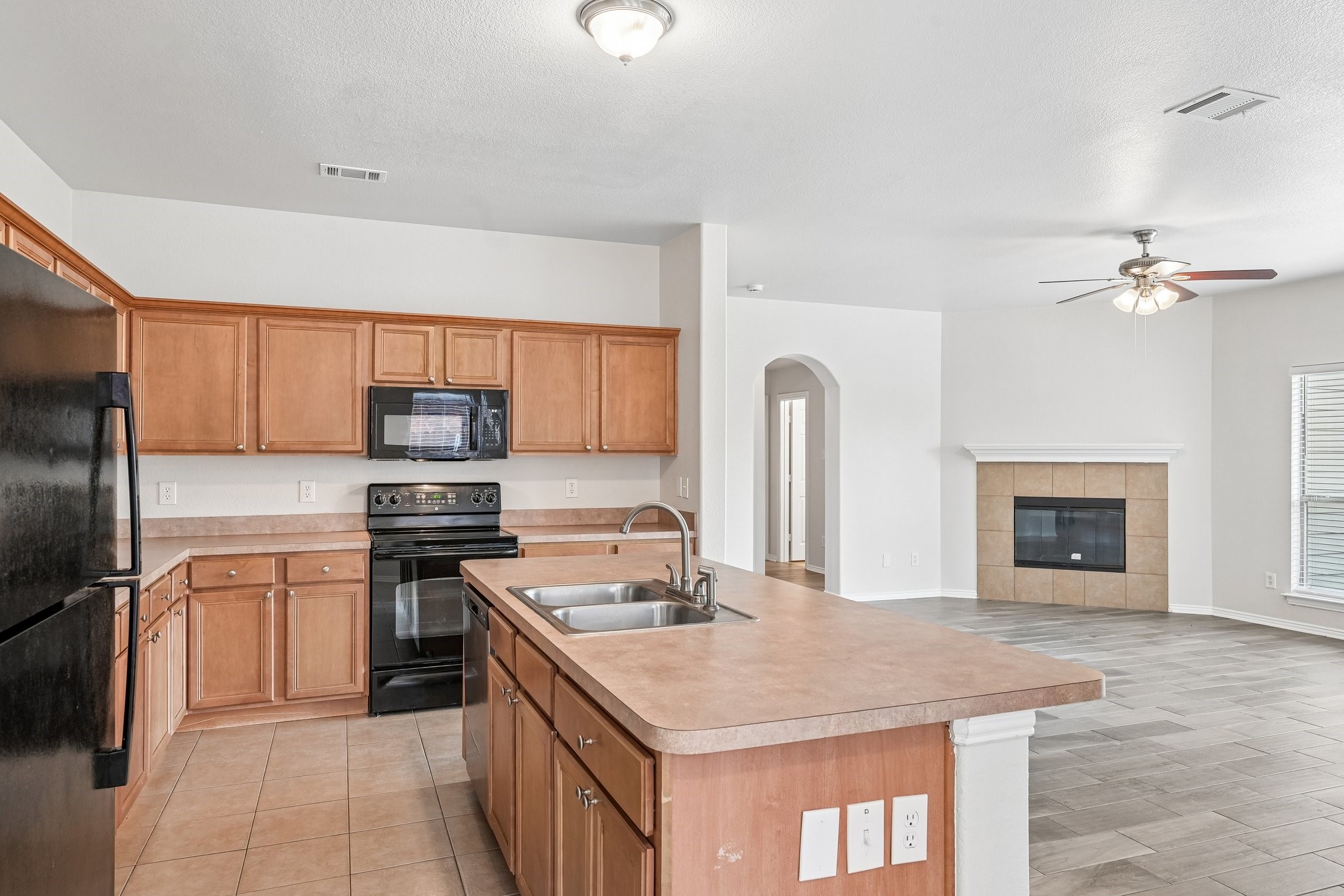 421 Braewick Drive Fort Worth TX 76131