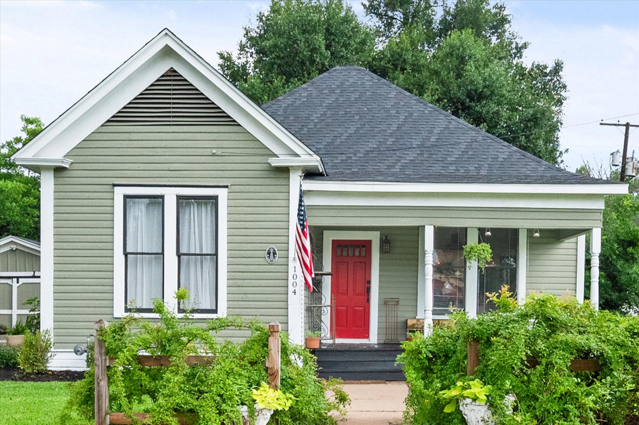 1004 W 5th Avenue Corsicana TX 75110