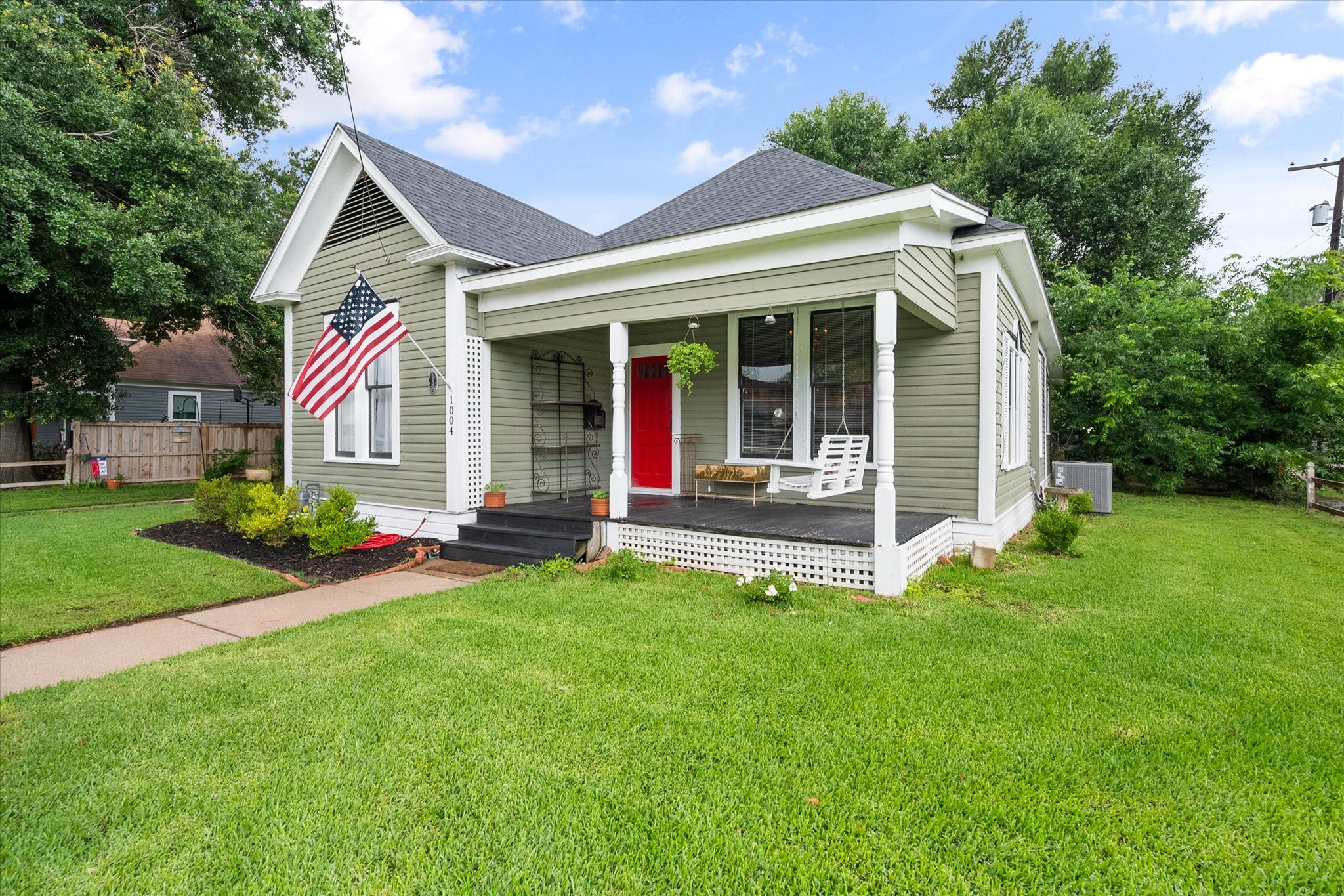 1004 W 5th Avenue Corsicana TX 75110