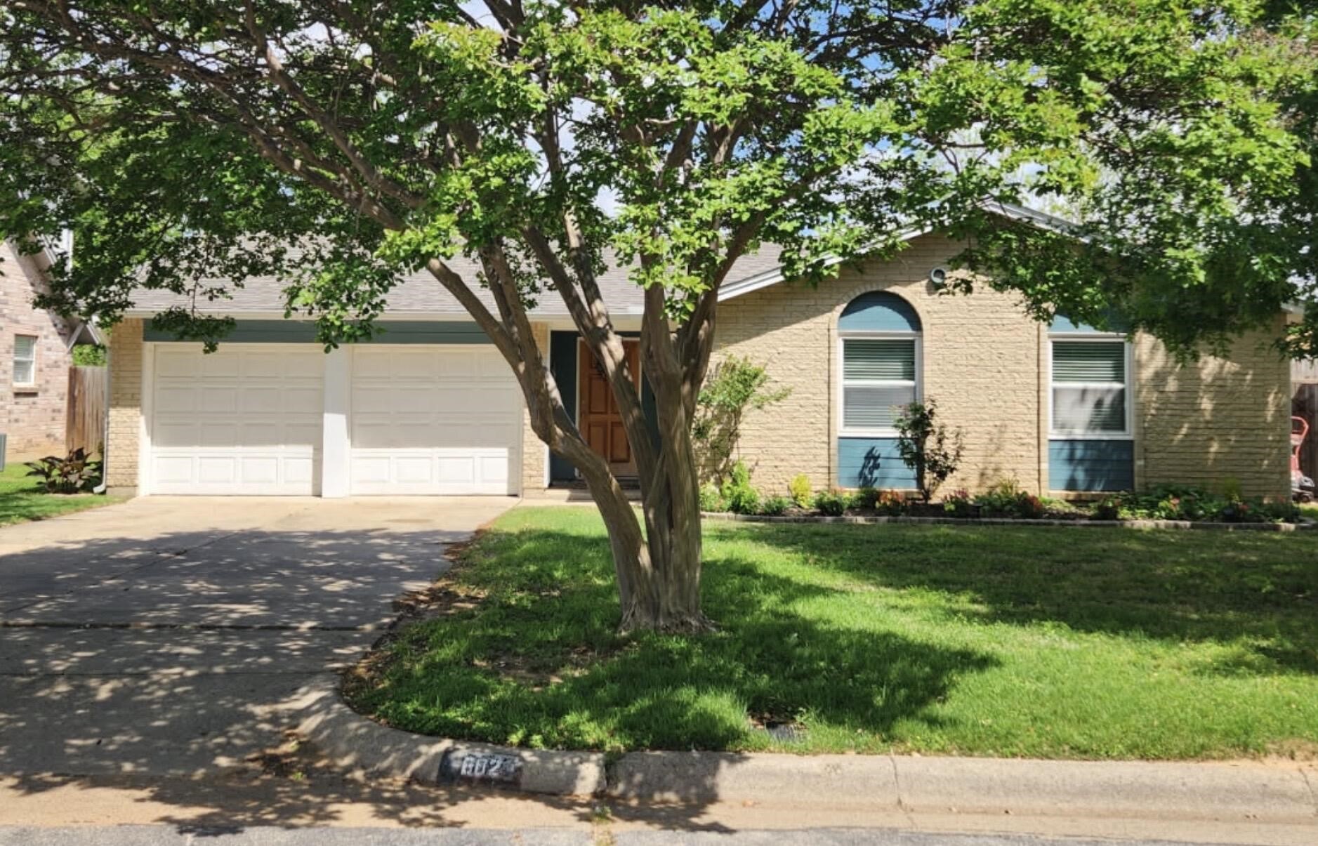 602 Janann Street Euless TX 76039