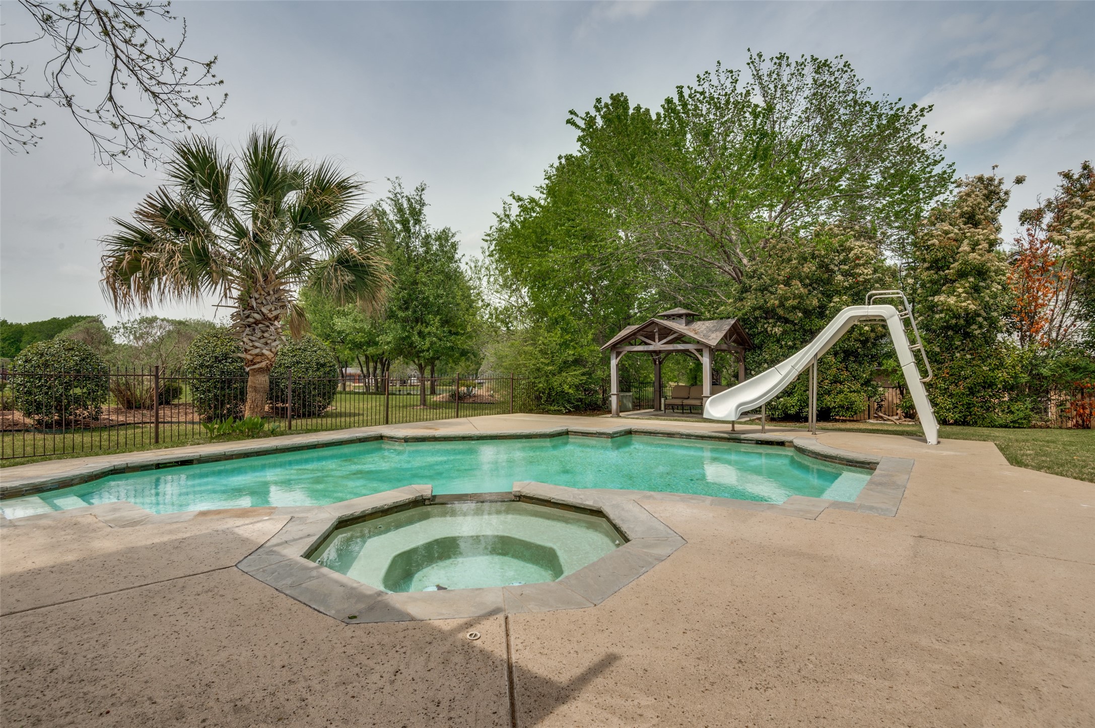 2032 Cains Lane Mansfield TX 76063