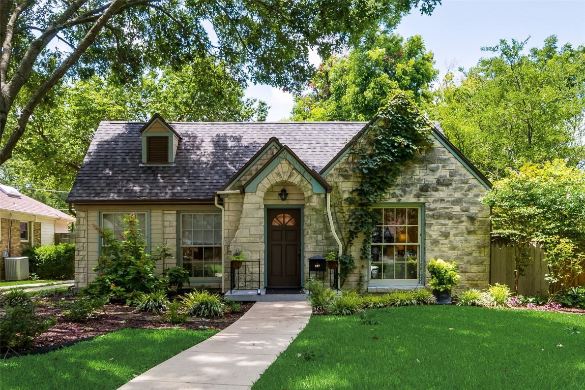 607 Clermont Avenue Dallas TX 75223