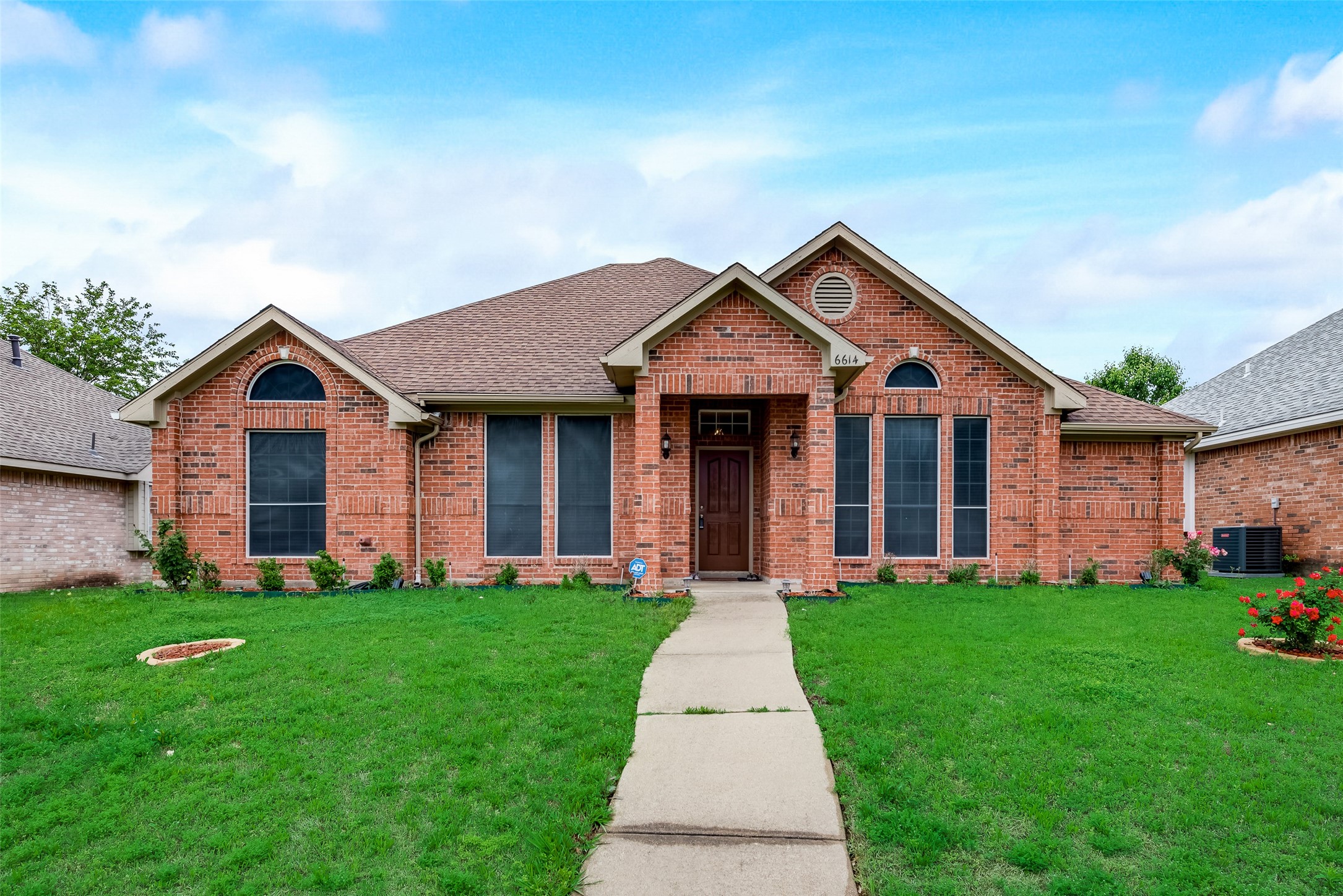 6614 Stamps Street Rowlett TX 75089