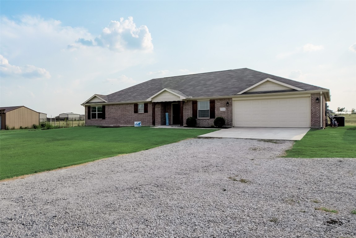 314 County Road 4213 Decatur TX 76234