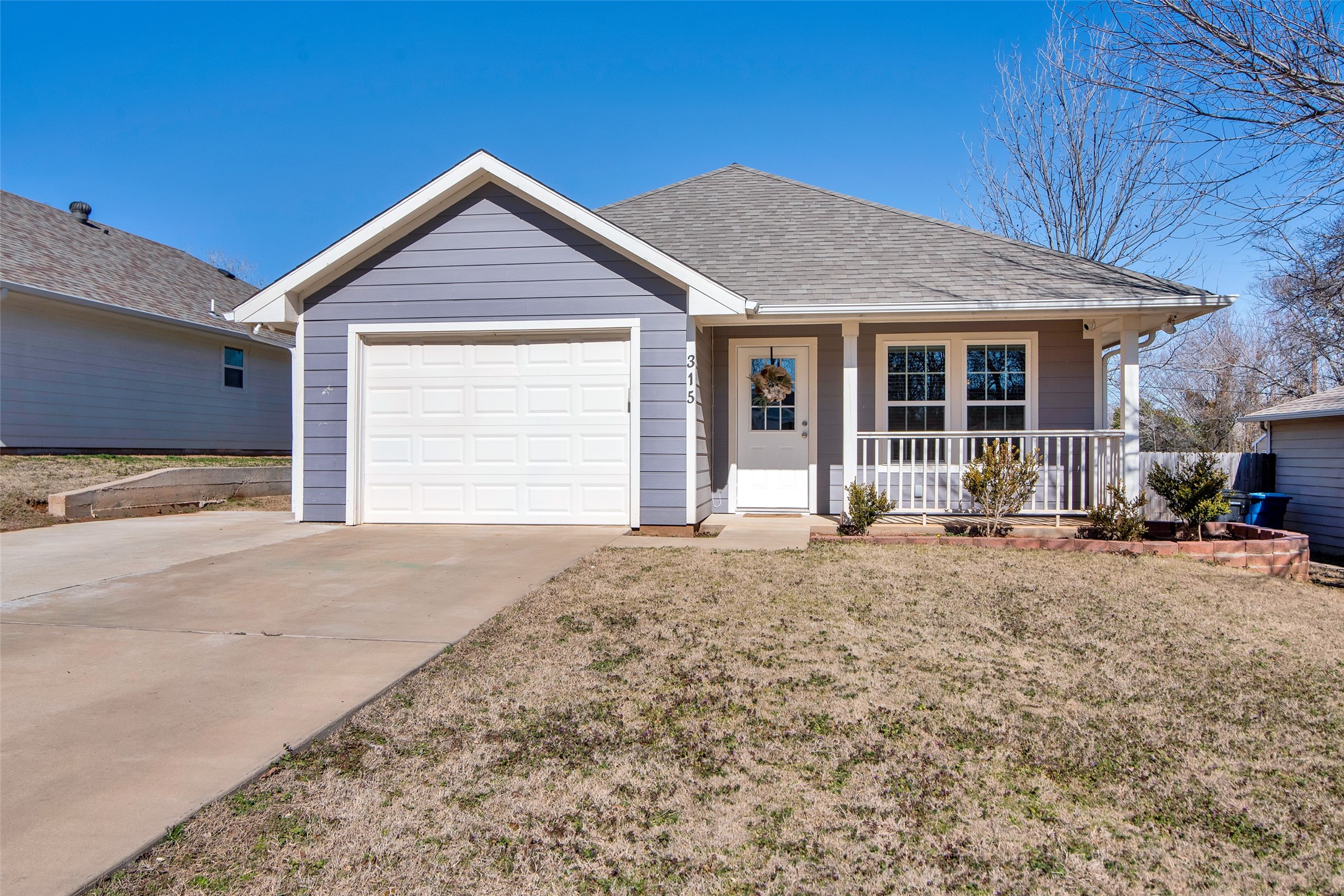 315 W Bond Street Denison TX 75020