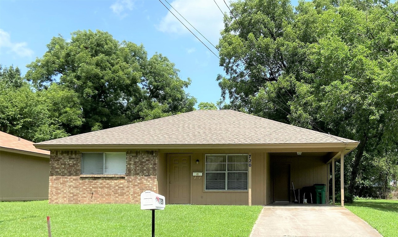 720 N Taylor Street Gainesville TX 76240