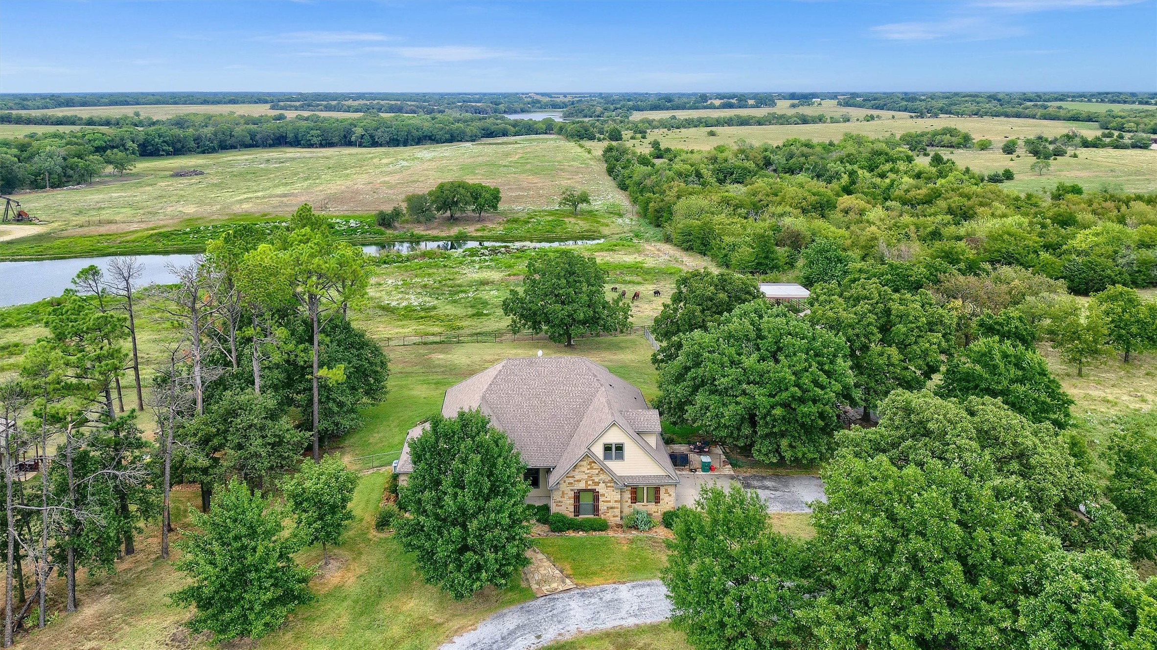 2737 Hagerman Road Pottsboro TX 75076