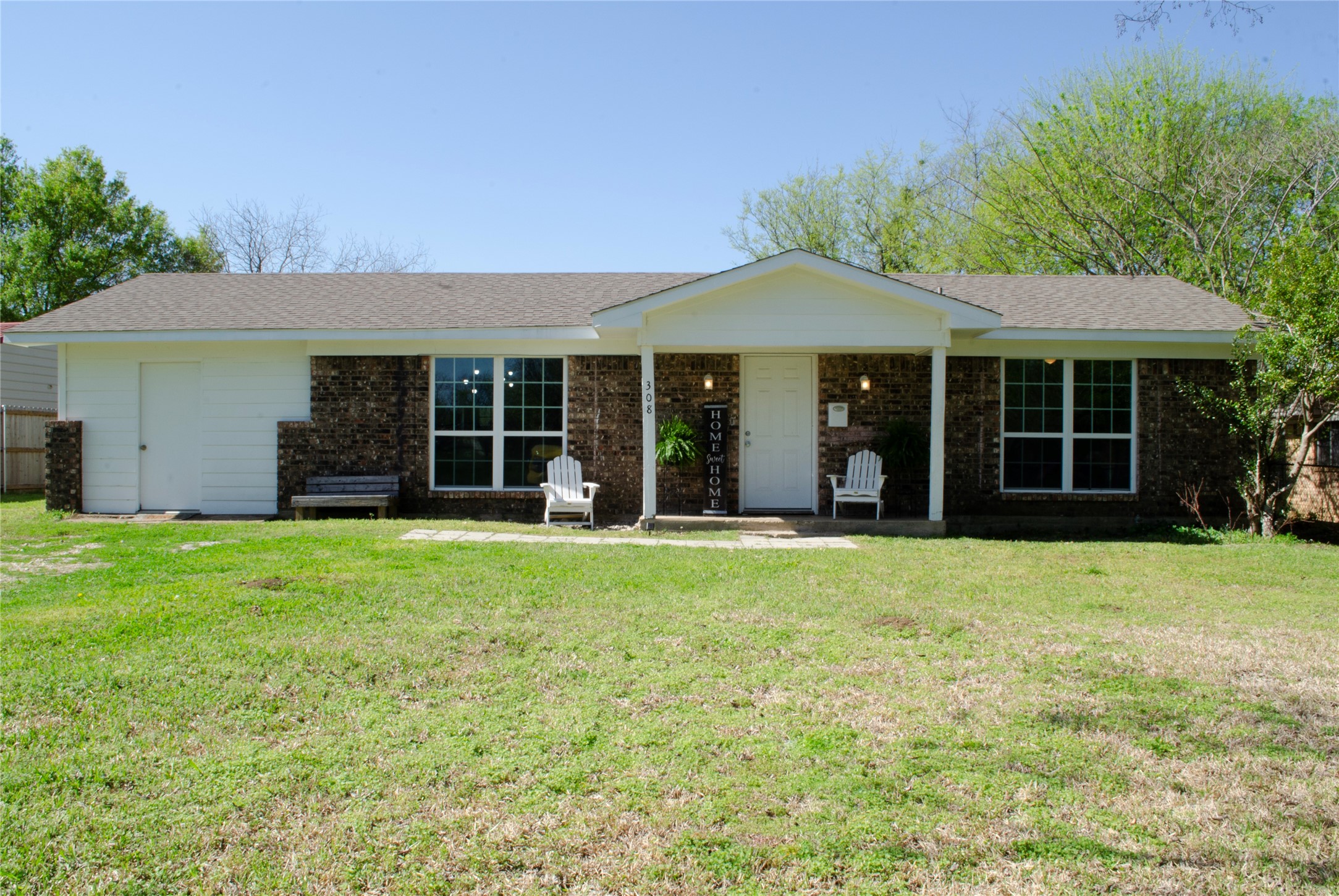 308 E Broadmore Avenue Wills Point TX 75169